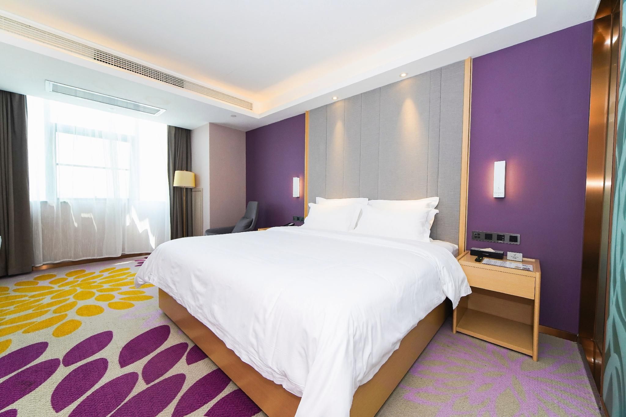 Deluxe King size bed Room