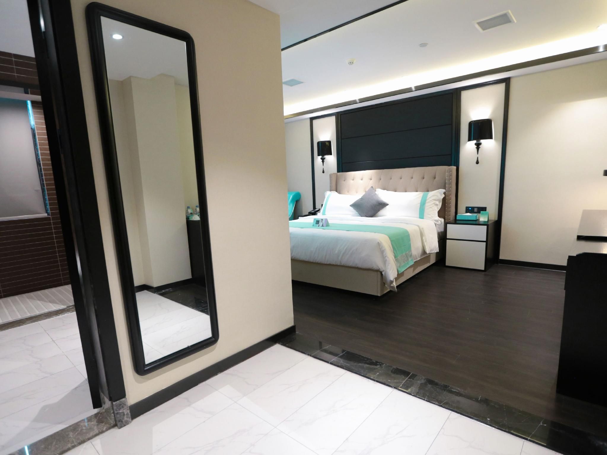 WH - Godness Romantic Bed Room