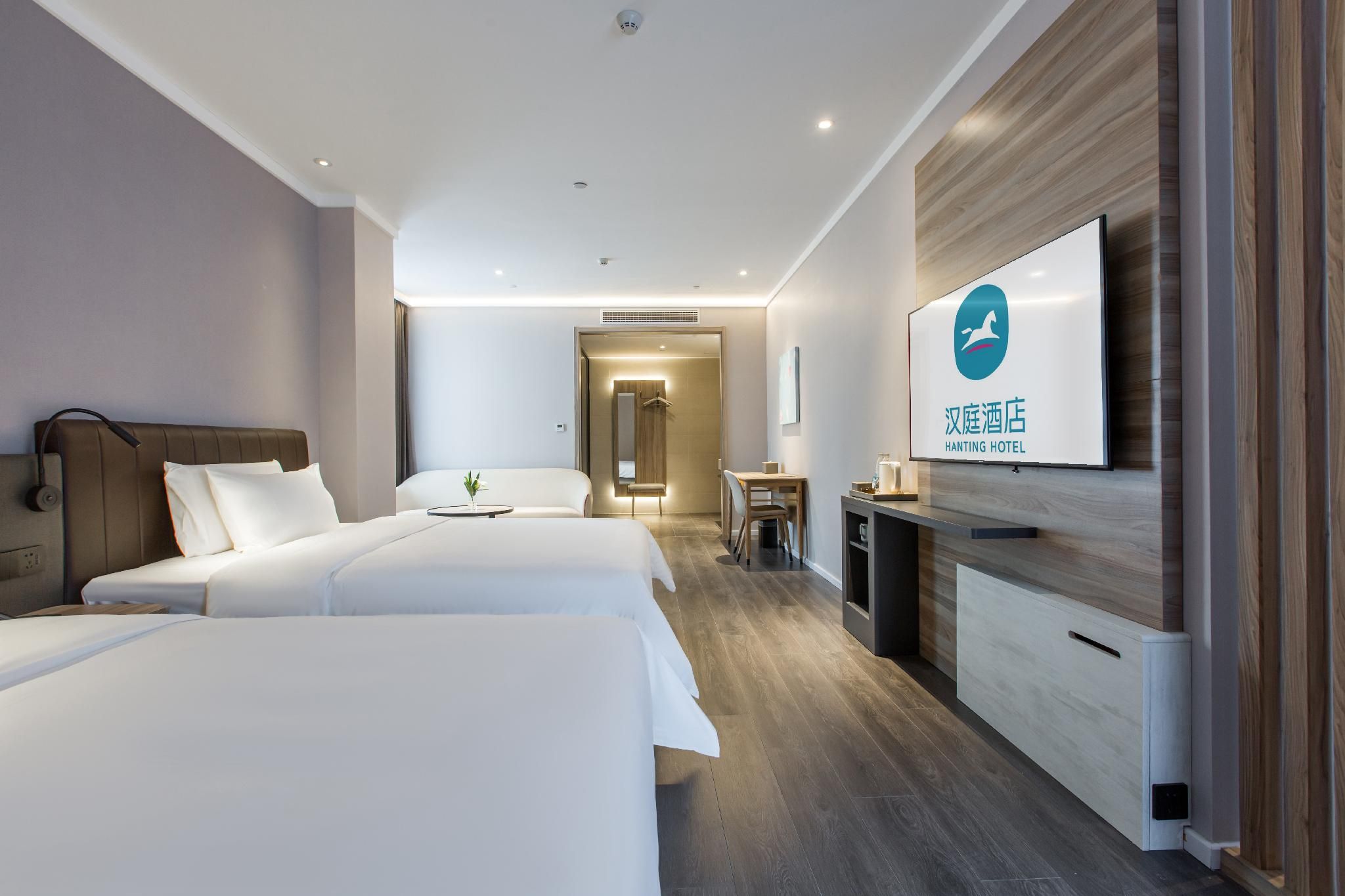 Huazhu - Deluxe Family Room
