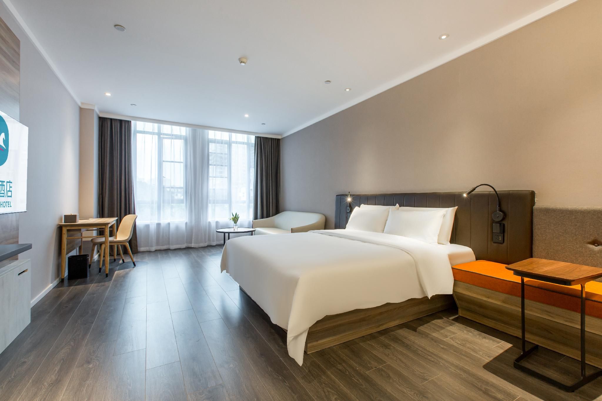 Huazhu - Superior T Bed Room