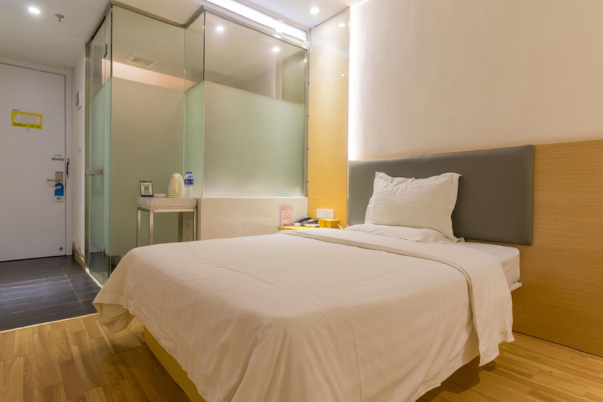 WH - Traditional Bed Room