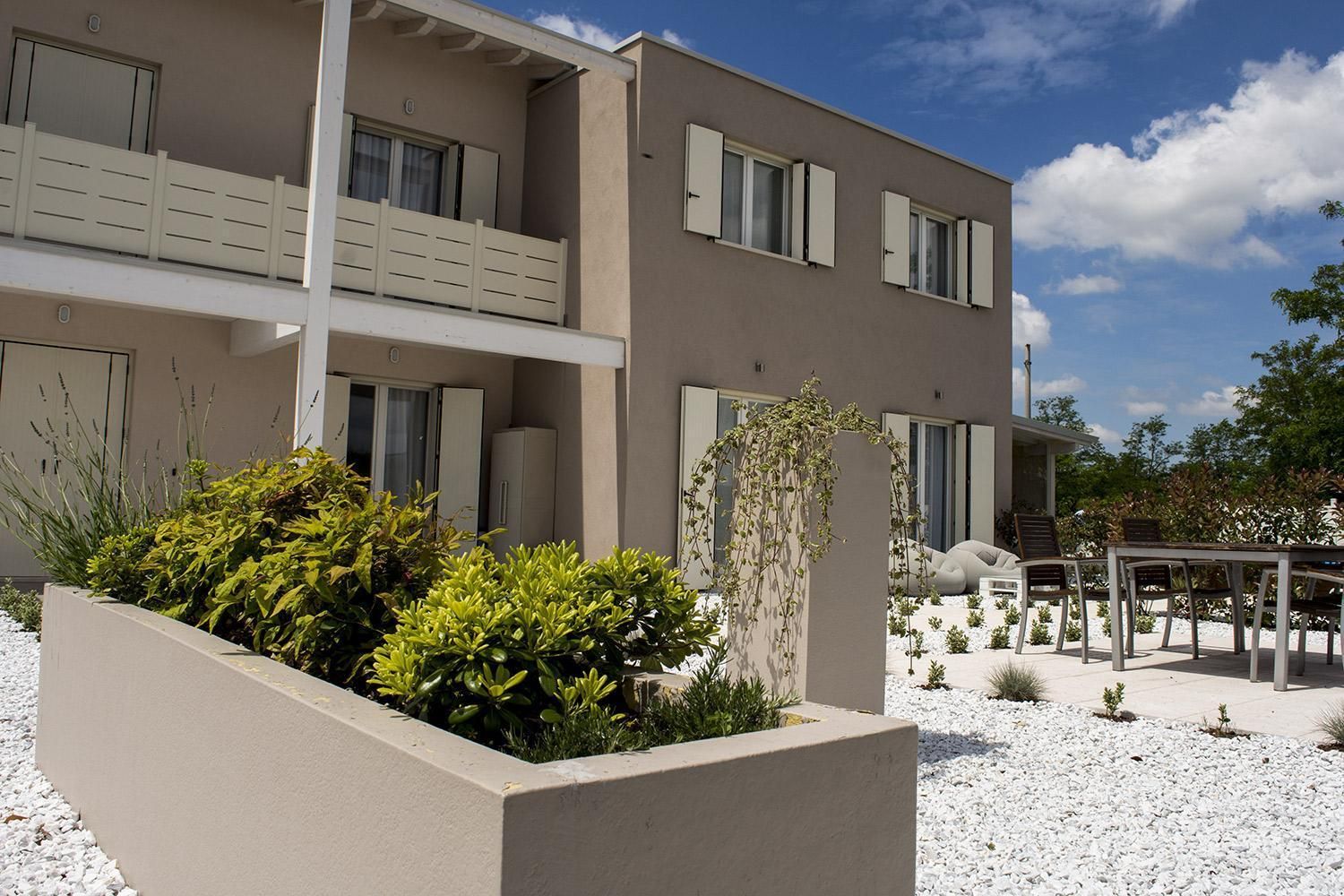 Home Suites Home