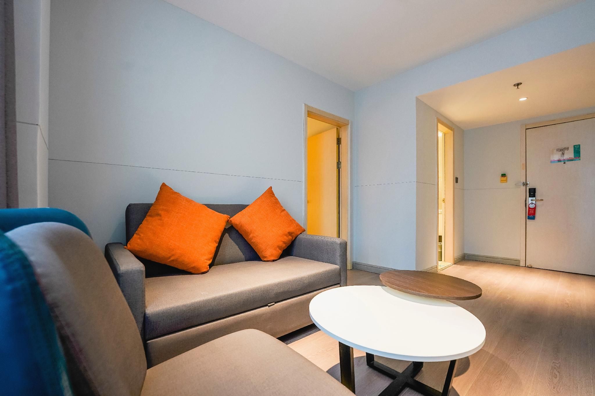 WH - Superior Bed Suite
