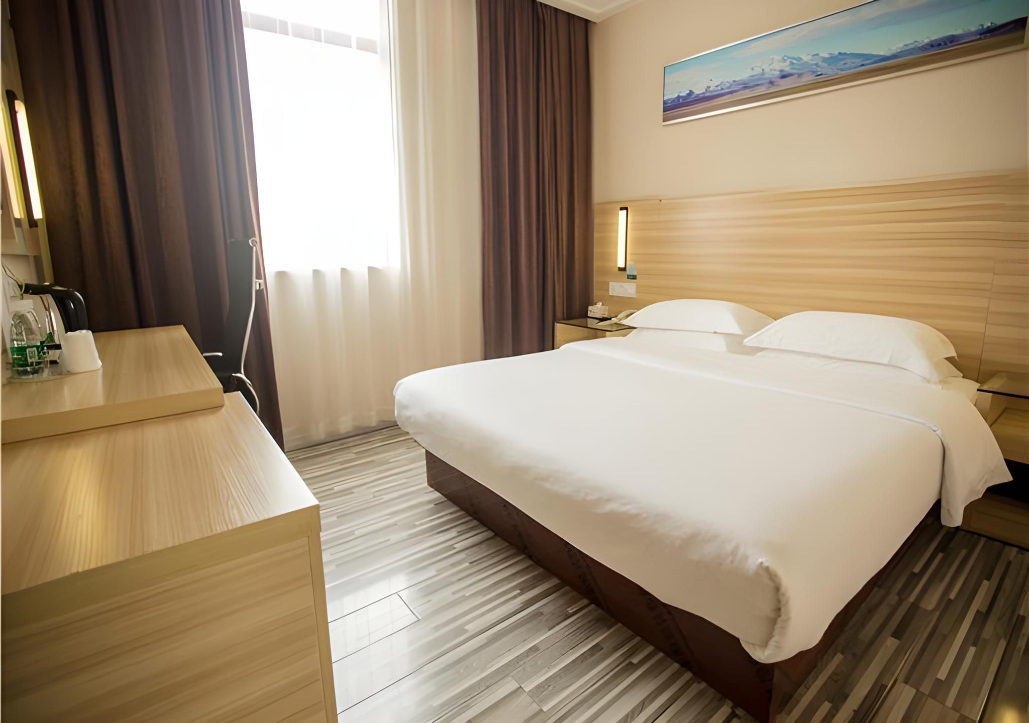 Business Queen Room