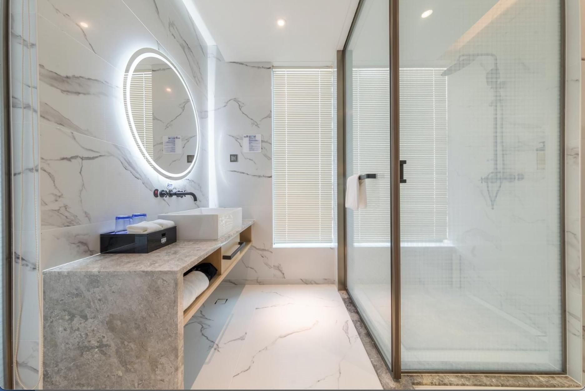 1 Bedroom Suite City View