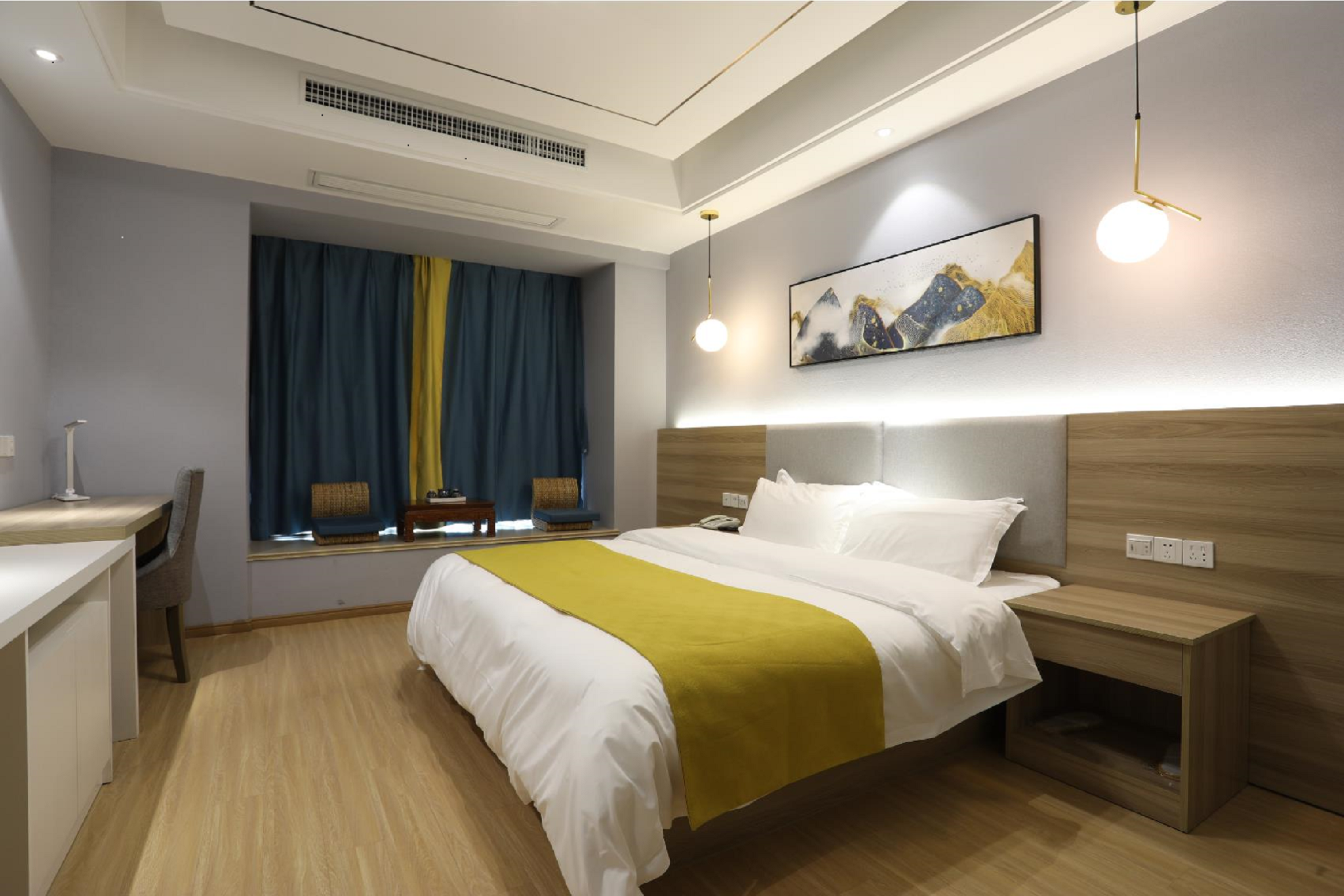 Business Queen Bed Room