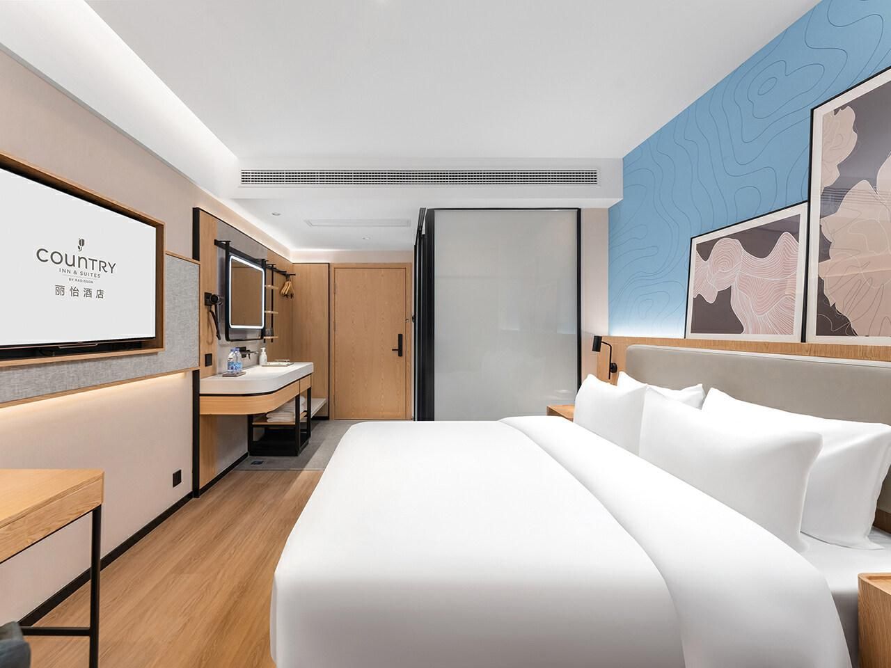 Deluxe King Room