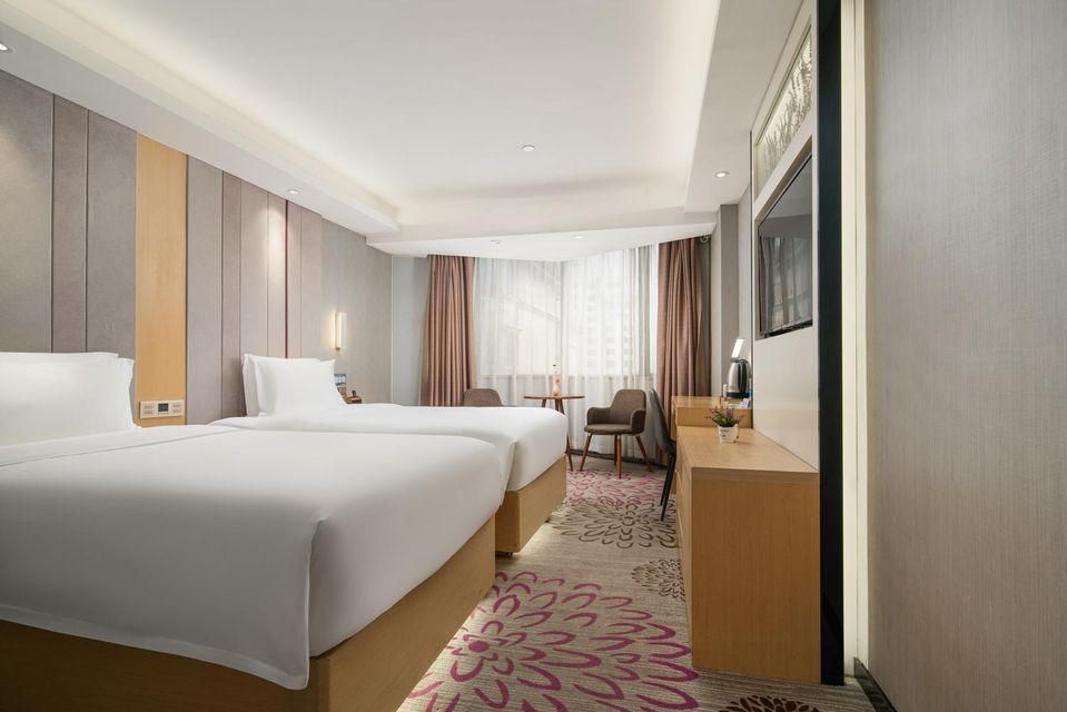 Twin Deluxe Room