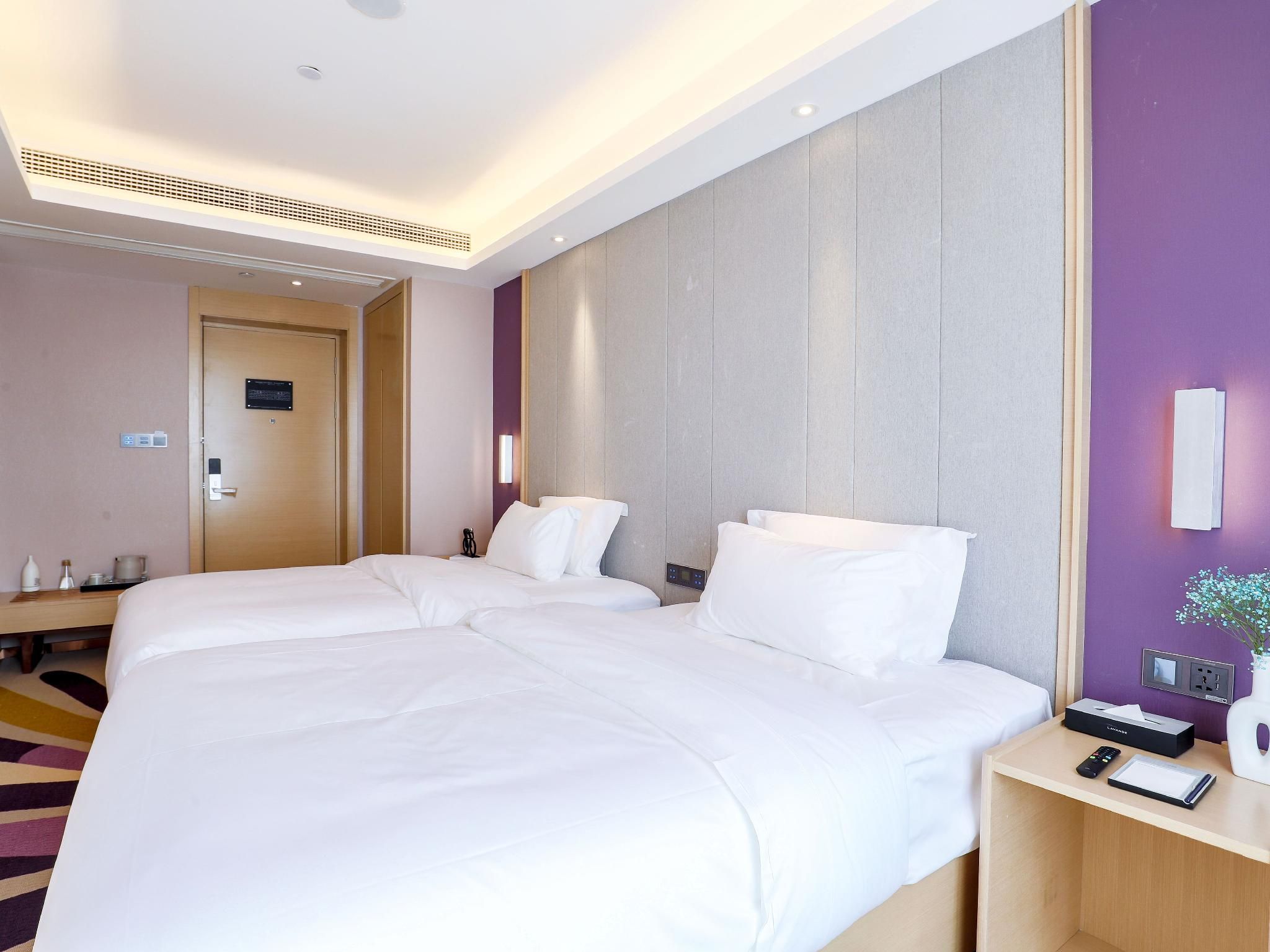 WH - Zizai Twin Room