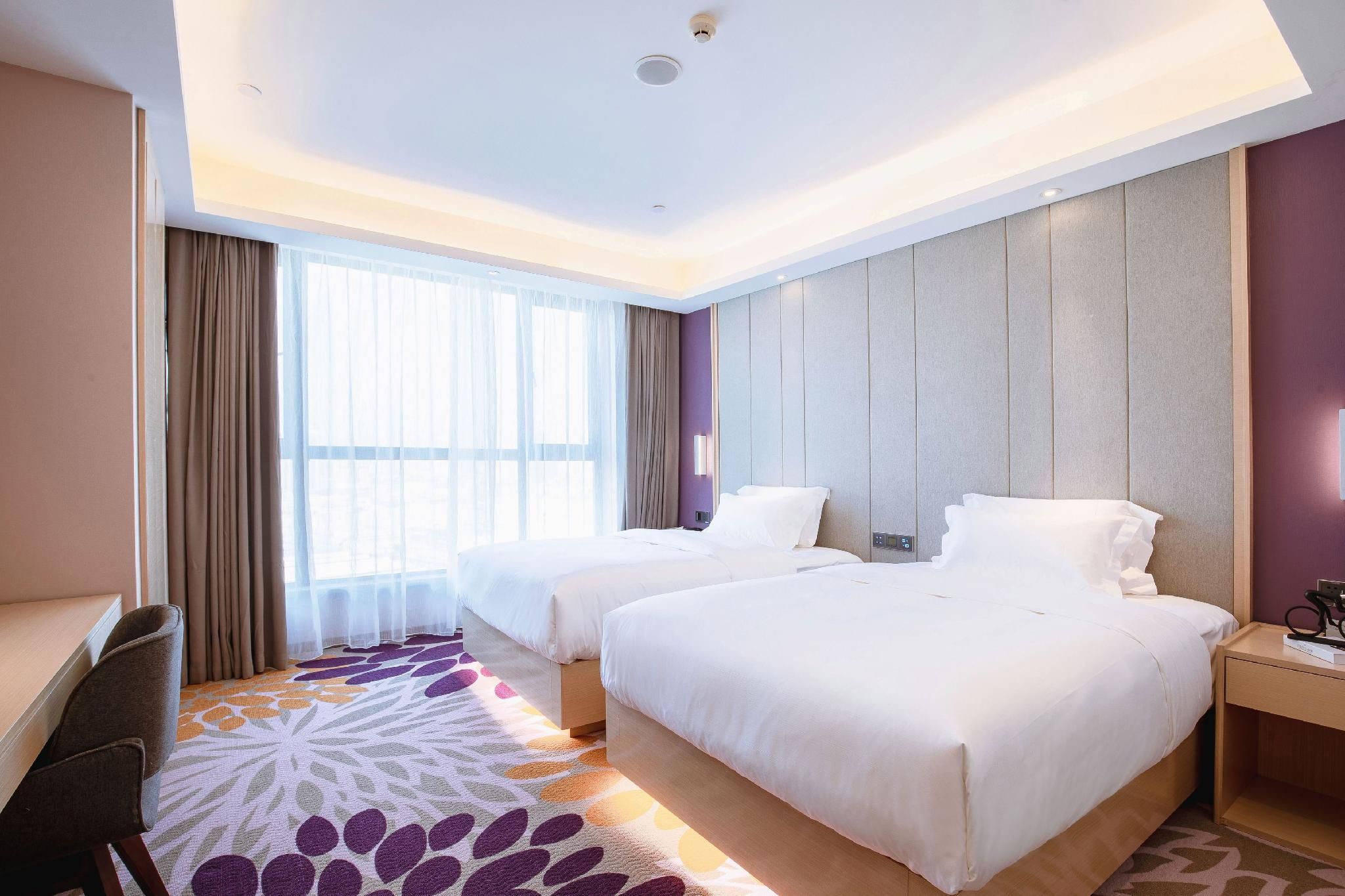 WH - Deluxe Room Twin