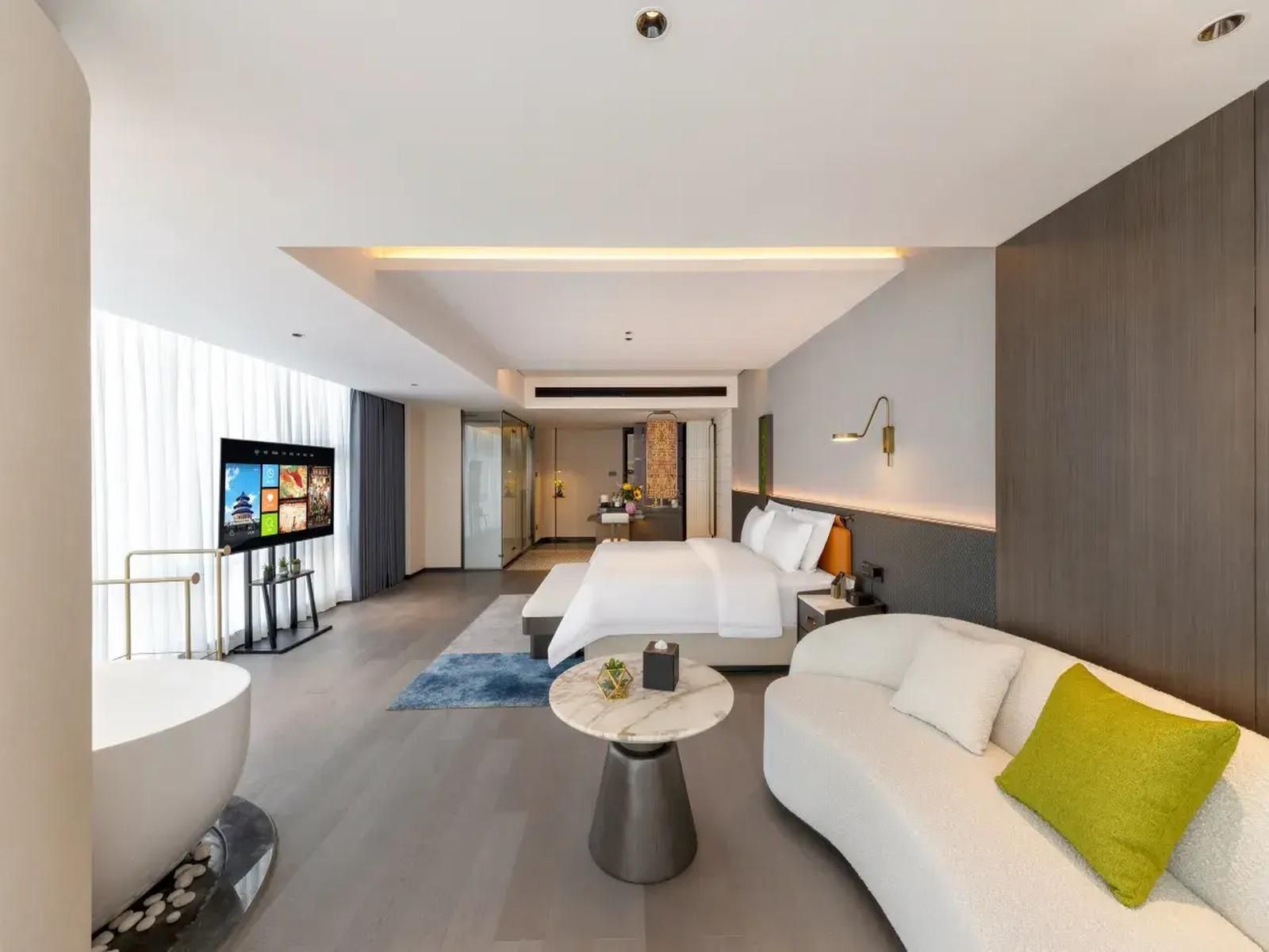 Queen Room with View