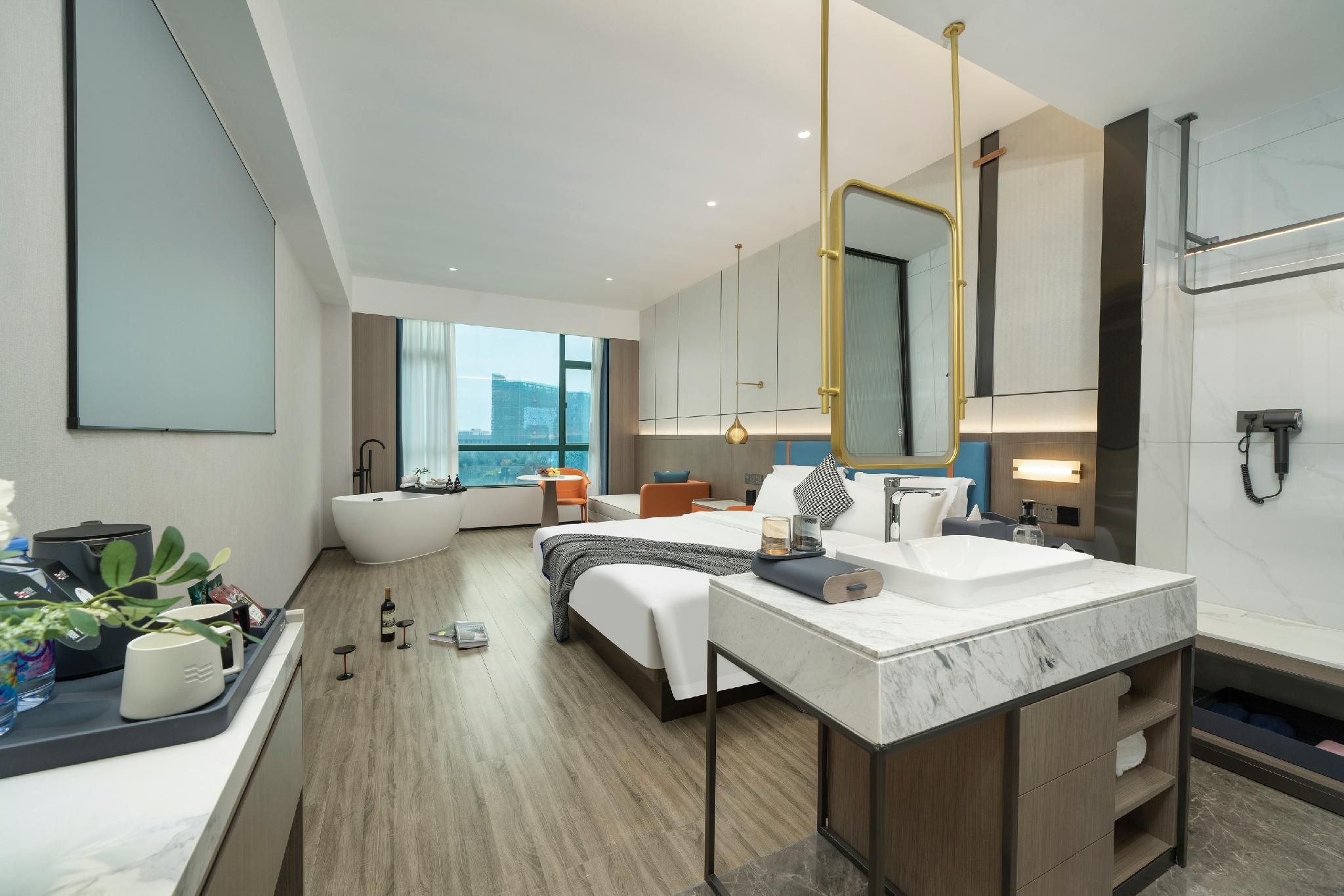 Bathtub Room
