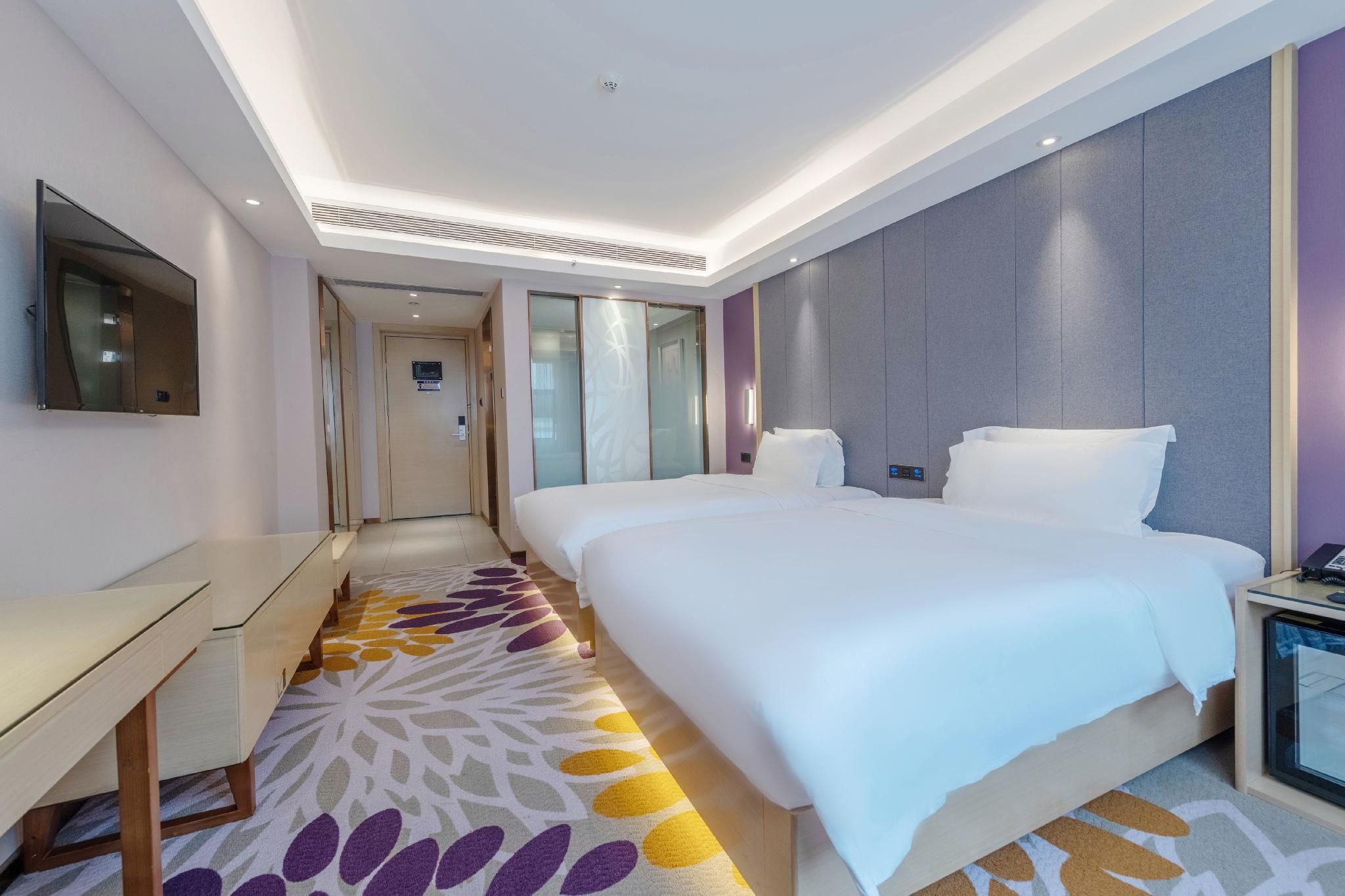 WH - Deluxe Room Twin
