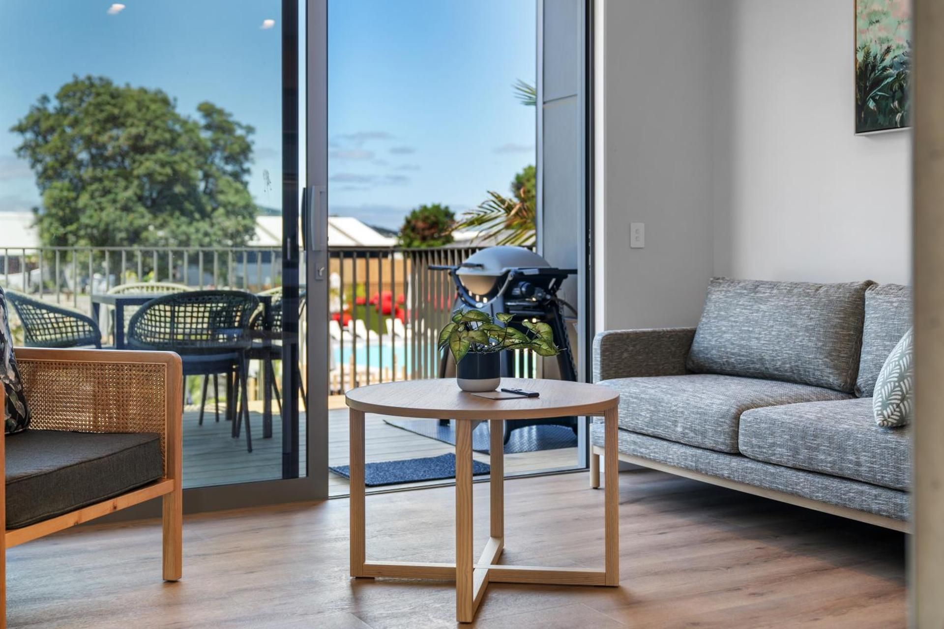 Premium Pool Villa (1BR)