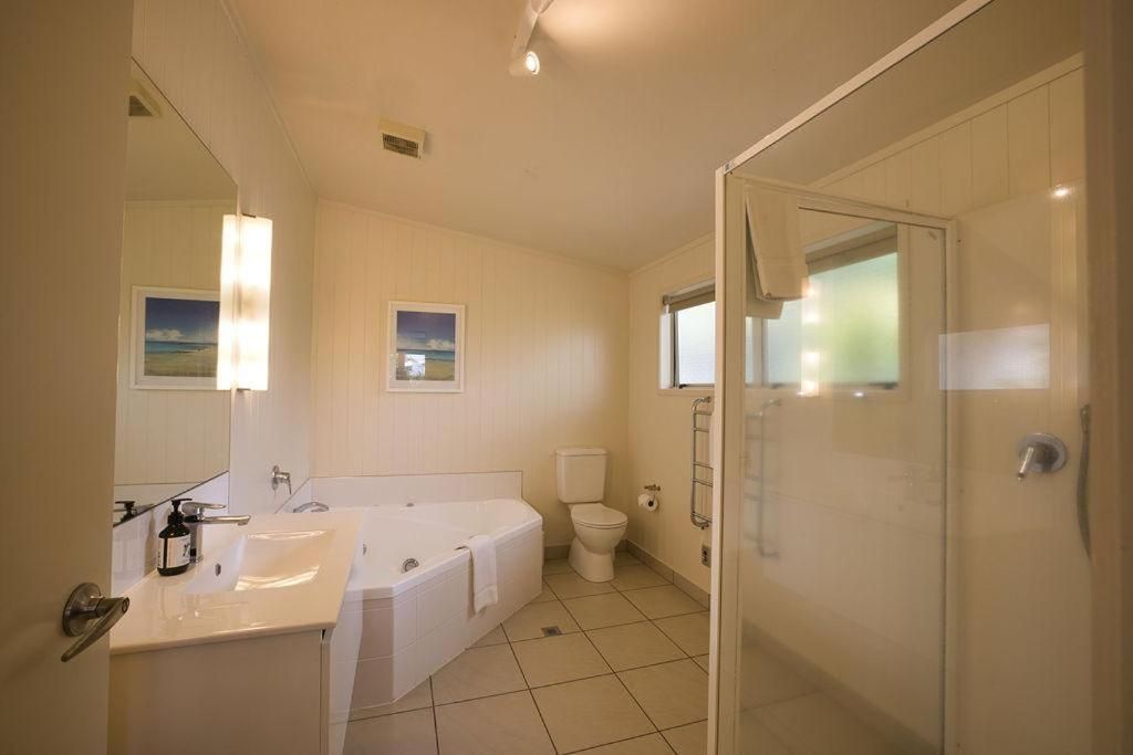 Studio with Spa Bath