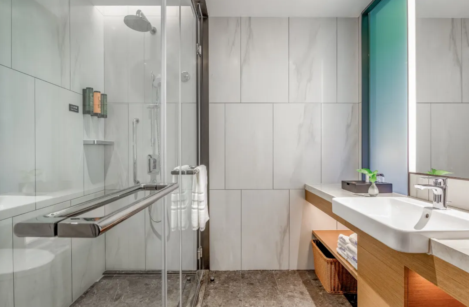 2 Bed Twin Superior Room