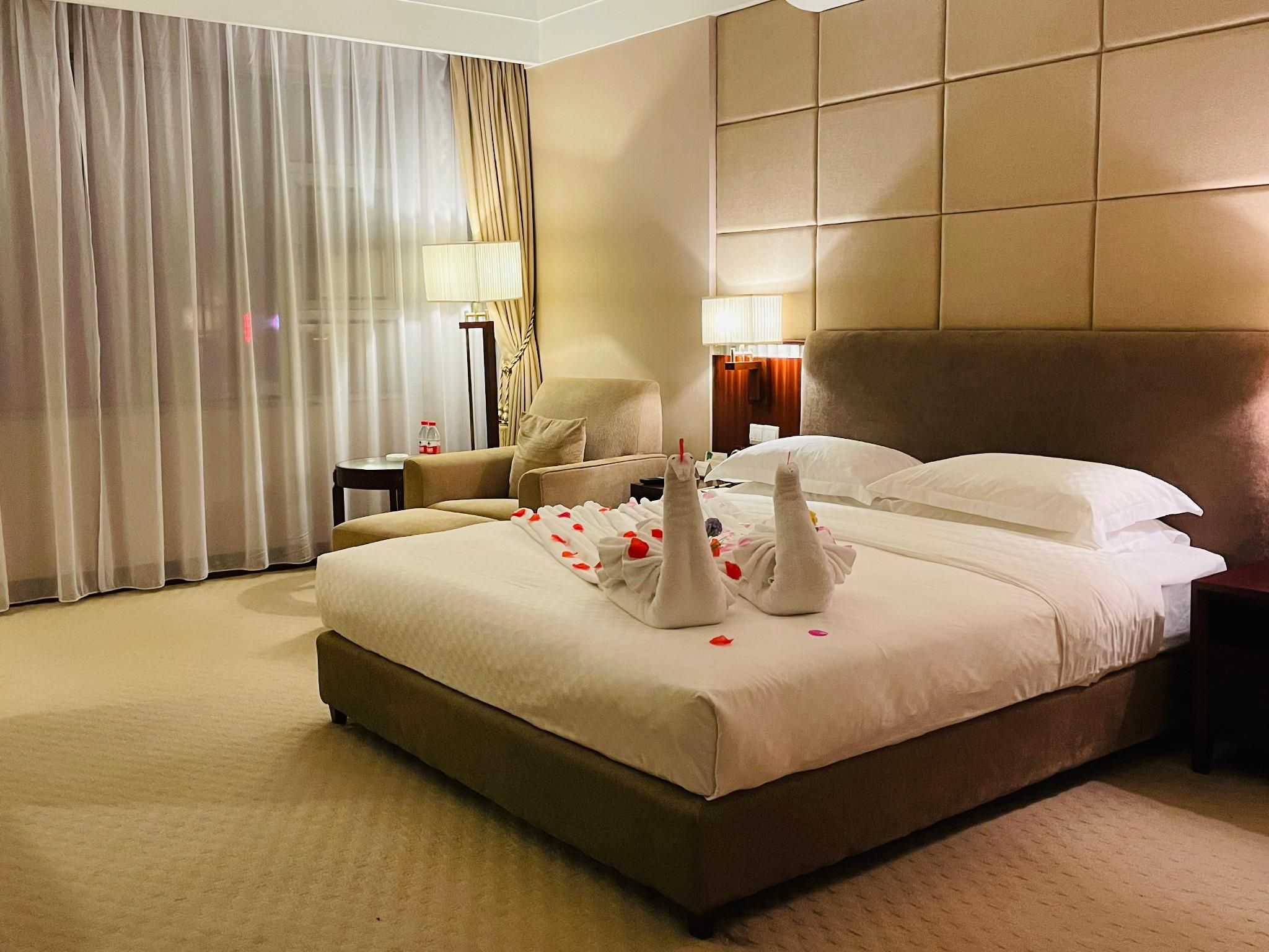 2-Bedroom Deluxe Executive Suite