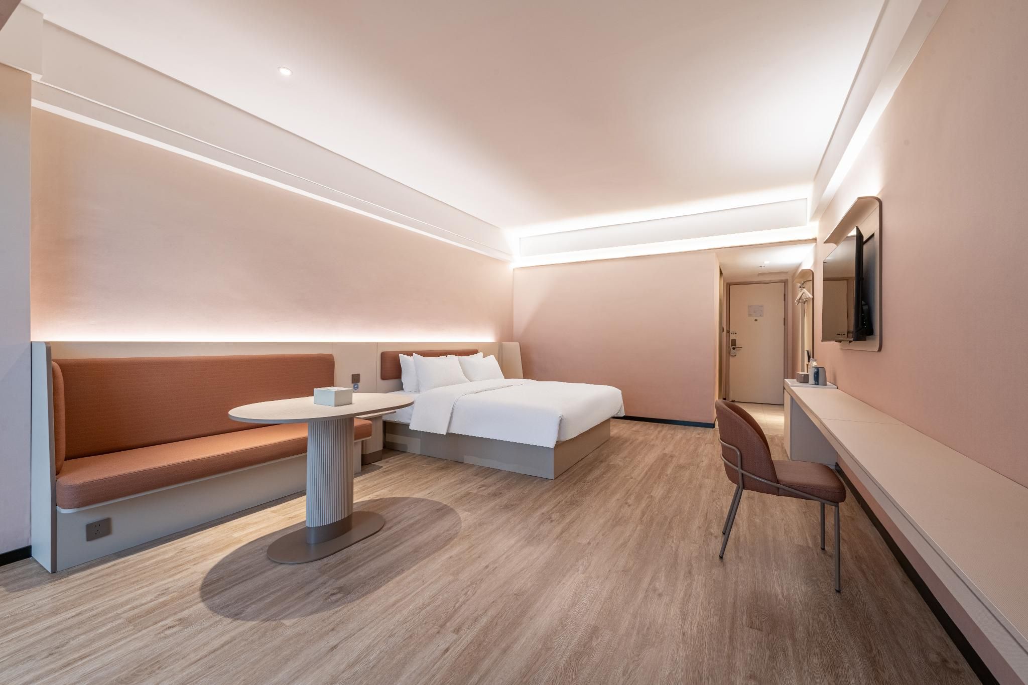Huazhu - Deluxe Bed Room