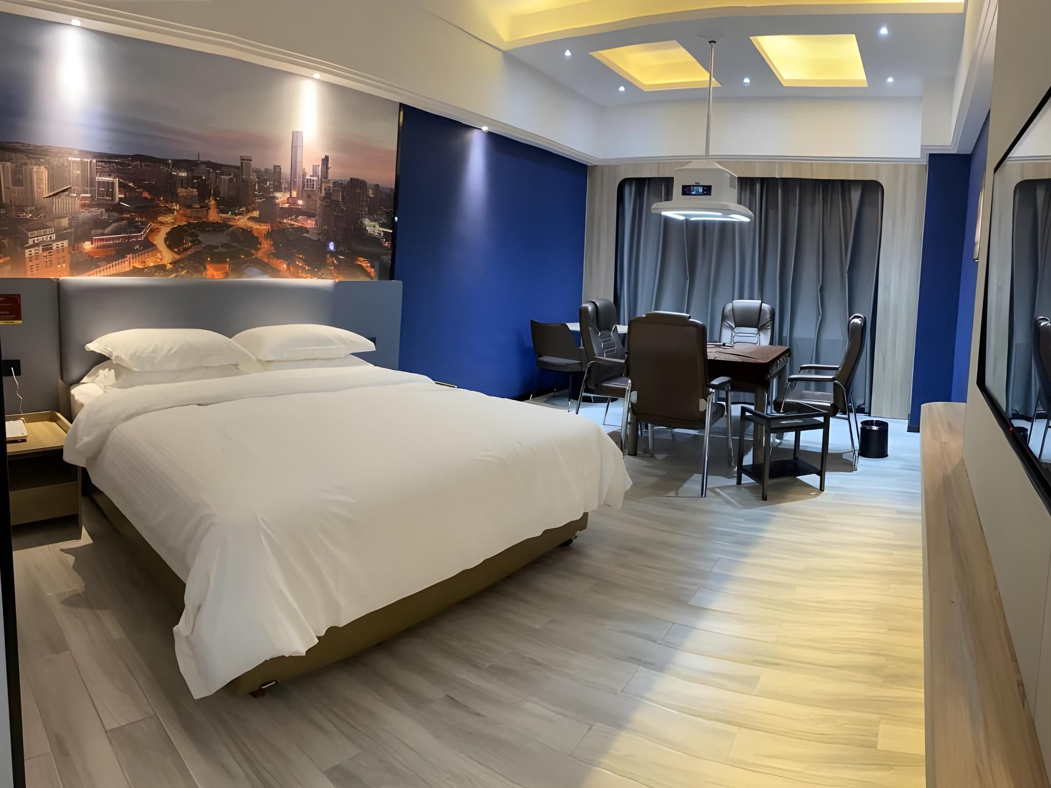 Senior Suite