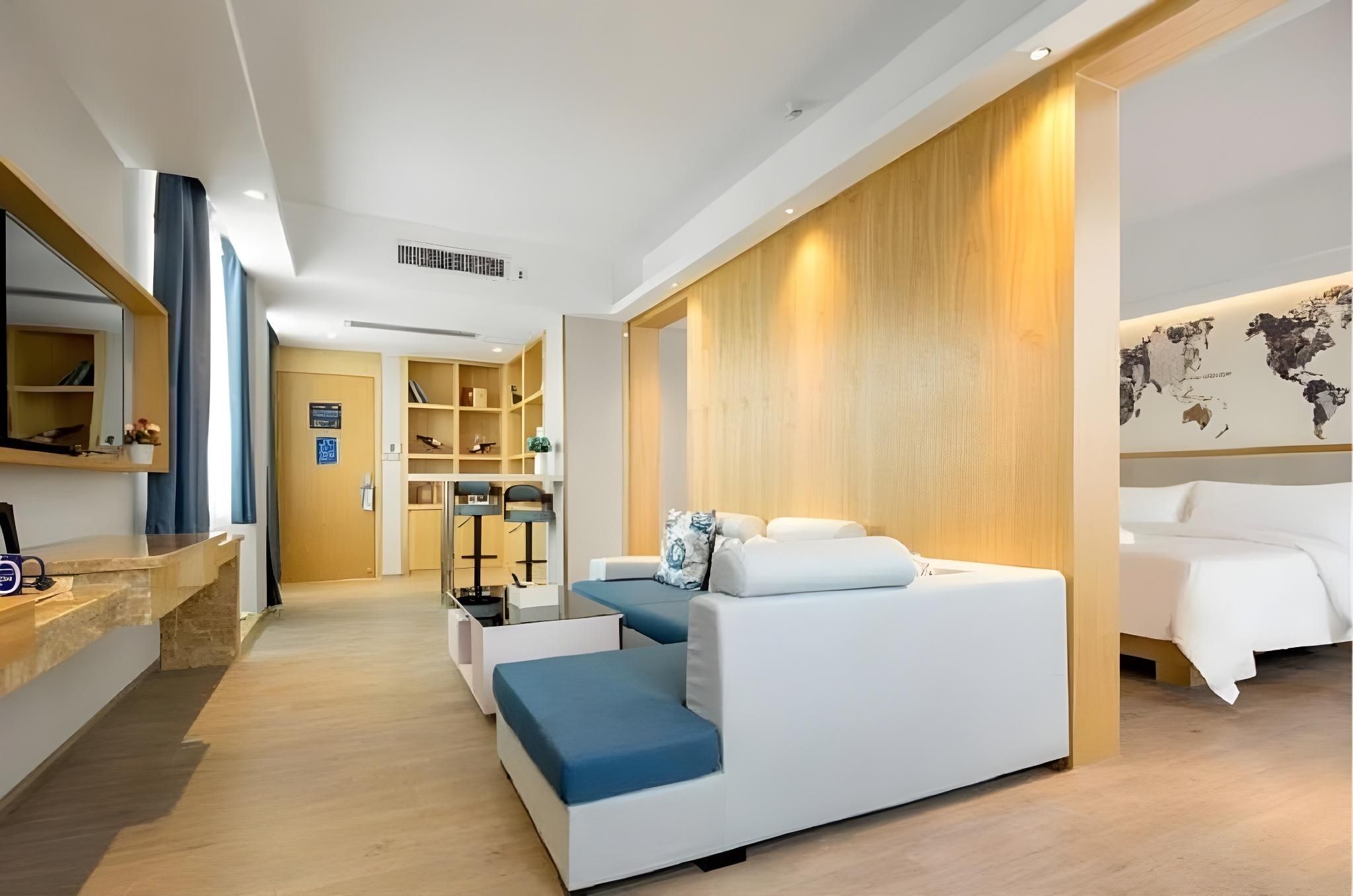 Kyriad KY Suite Room