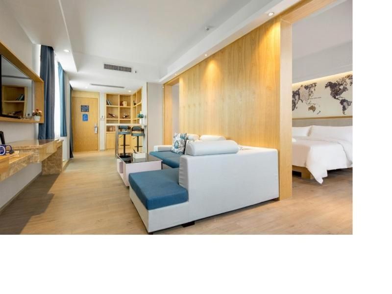 Kyriad KY Suite Room