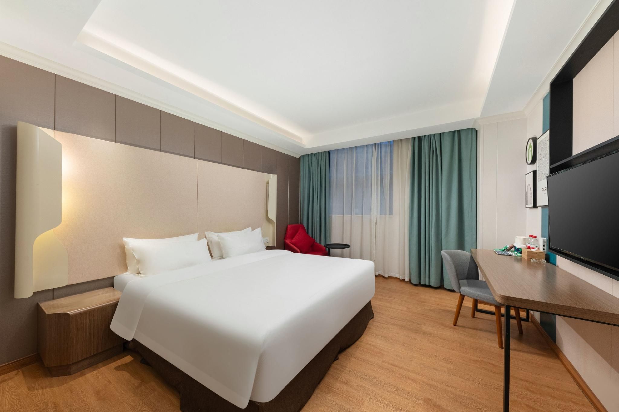 WH - Deluxe Bed Room