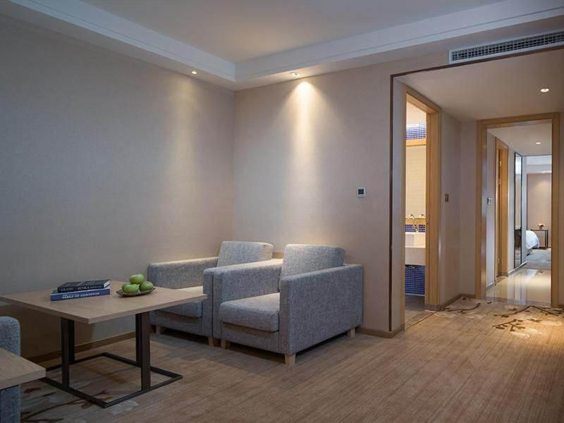 Premier Suite 