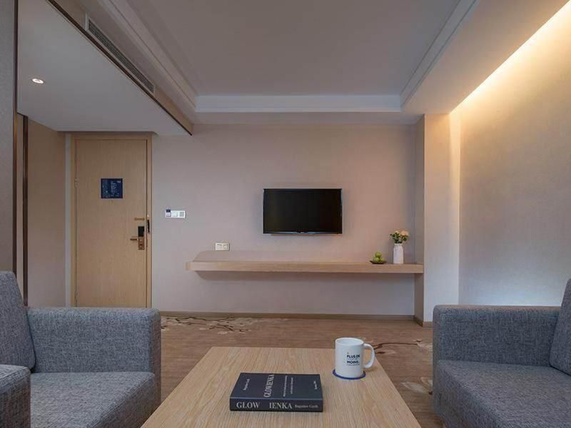 Premier Suite 