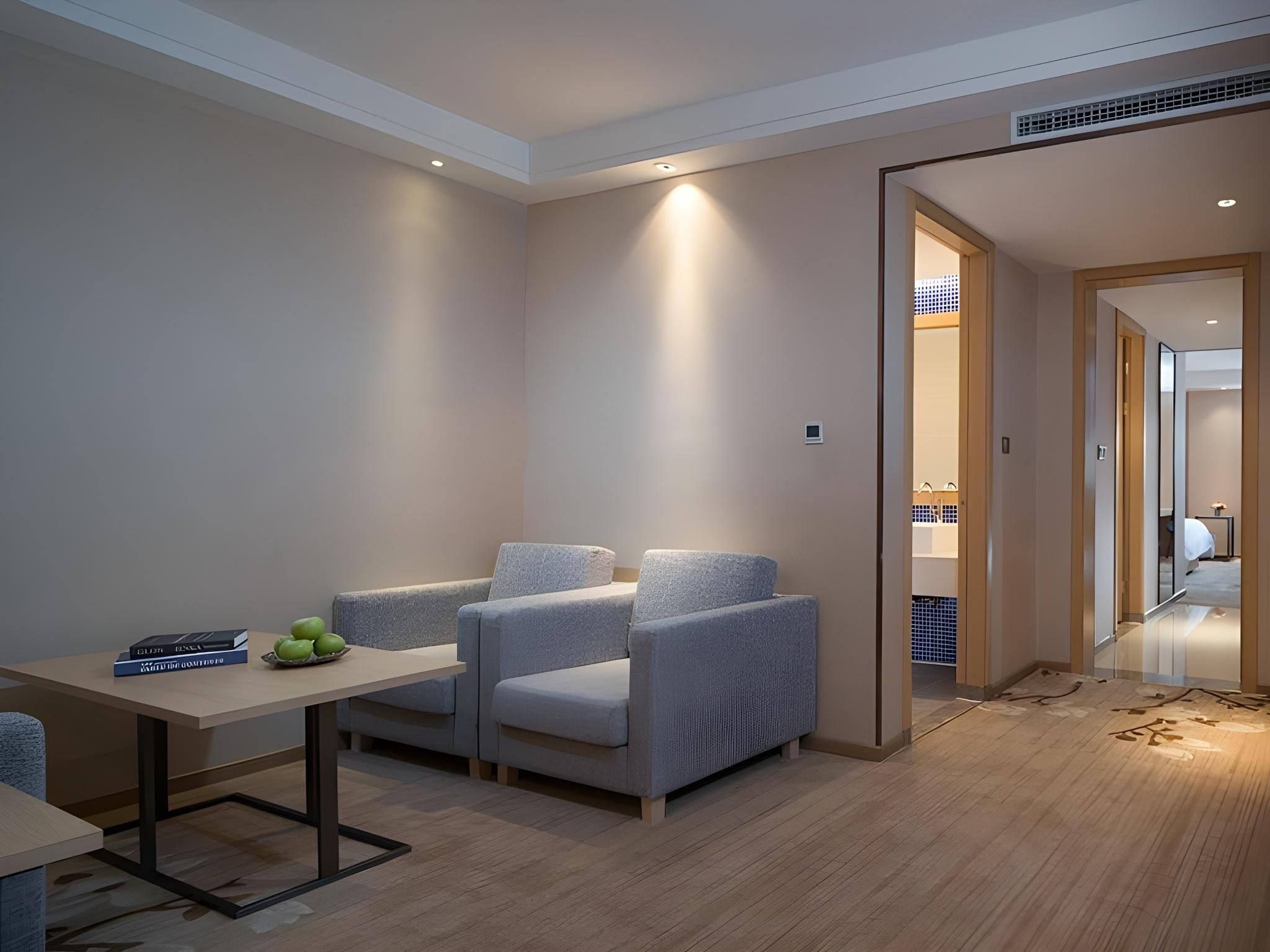 Kyriad KY Suite Room