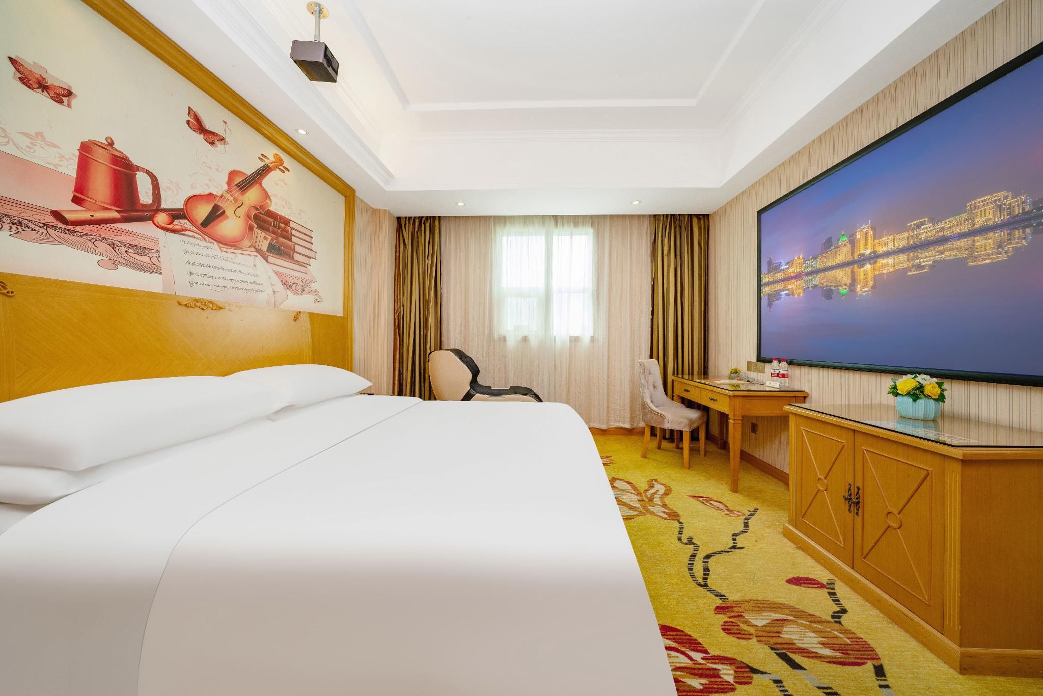 Vienna Hotel Guangdong Dongguan Huangjiangliangfa Vienna - Functional Chess Suite Room