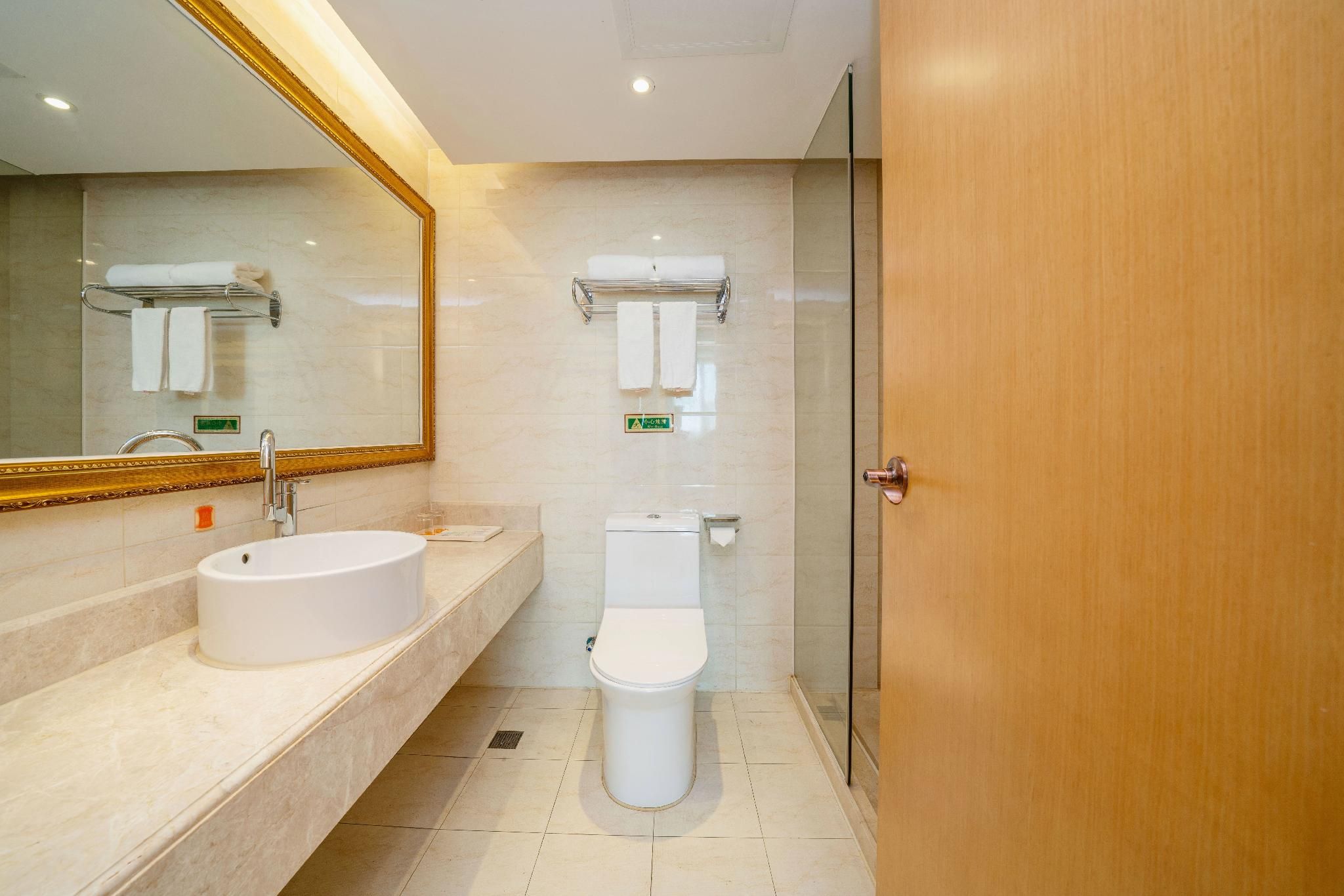 Vienna Hotel Guangdong Dongguan Huangjiangliangfa Vienna - Functional Chess Suite Room 2