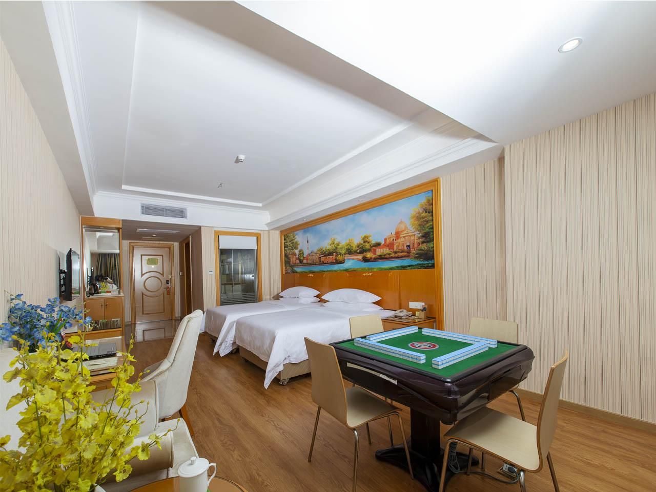 Vienna Hotel Guangdong Dongguan Dalang Vienna - Functional Chess Room With Twin Bed 2