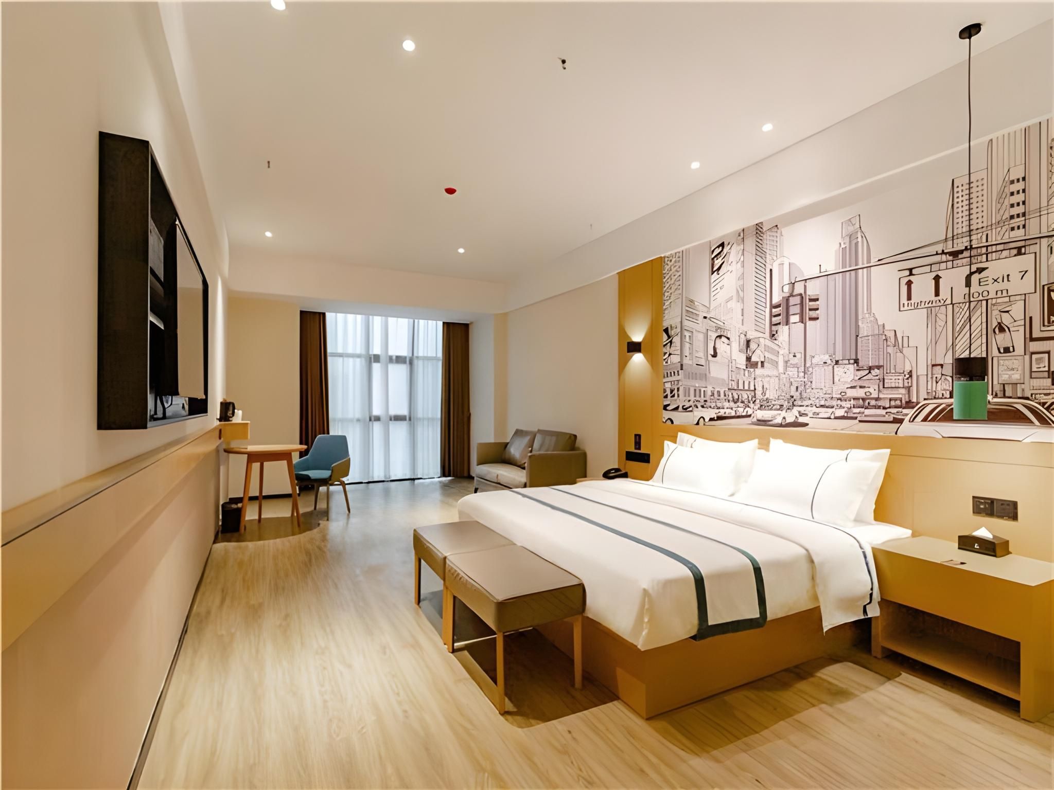 Business Queen Room