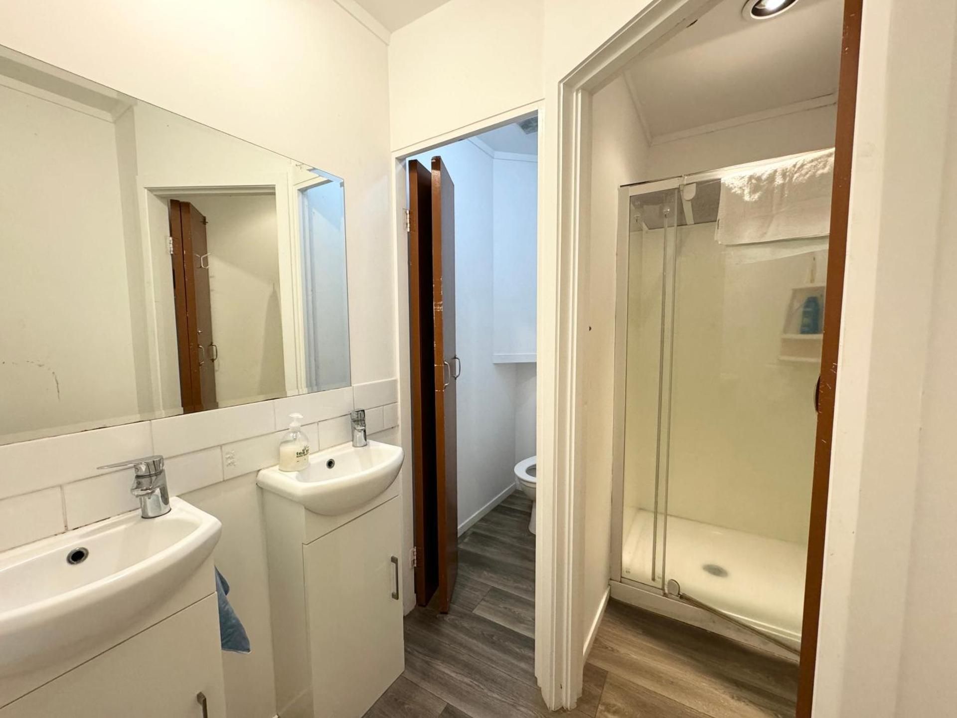 Standard twin shared facilities