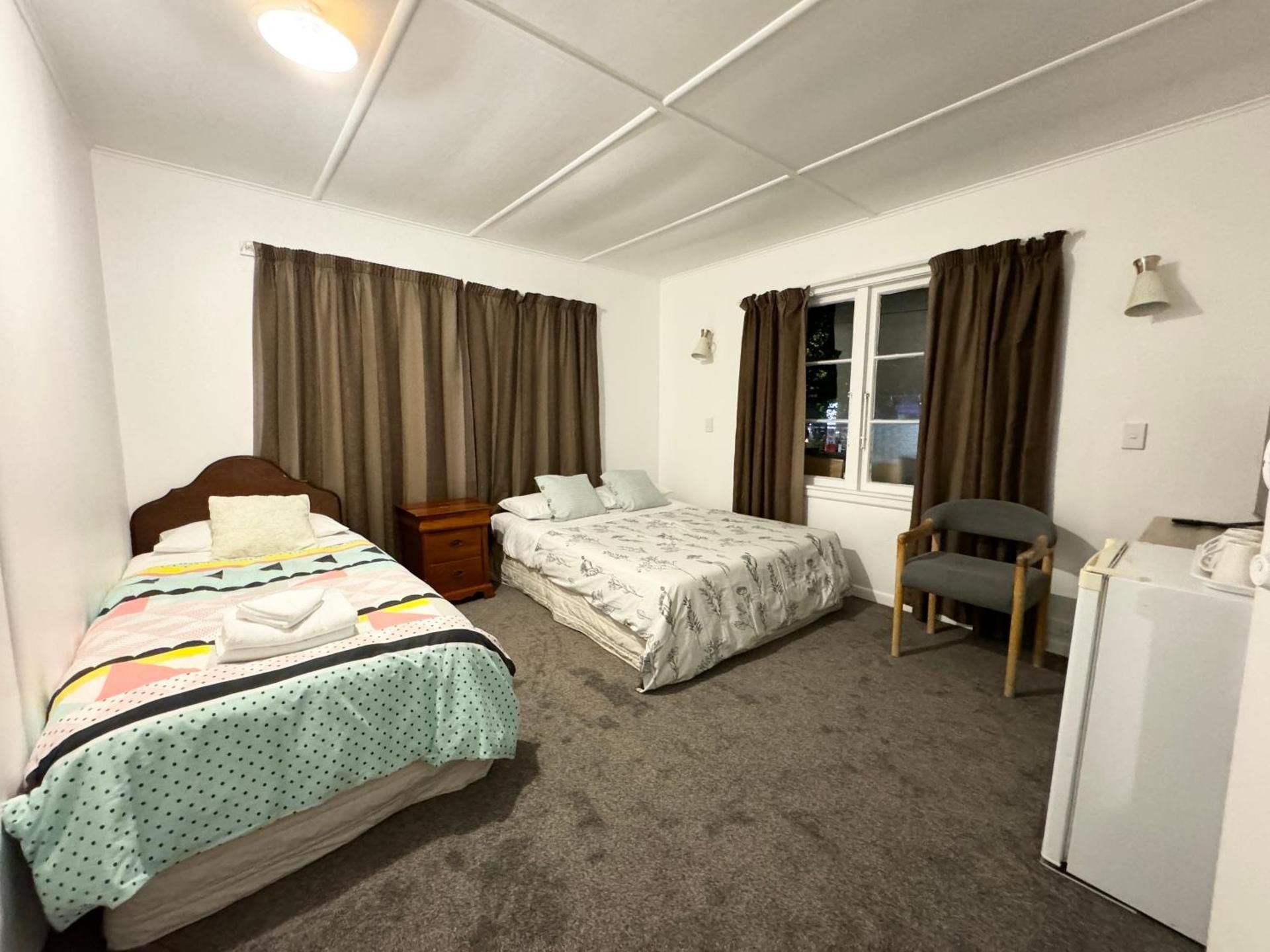 Private Room with Shared Bathroom