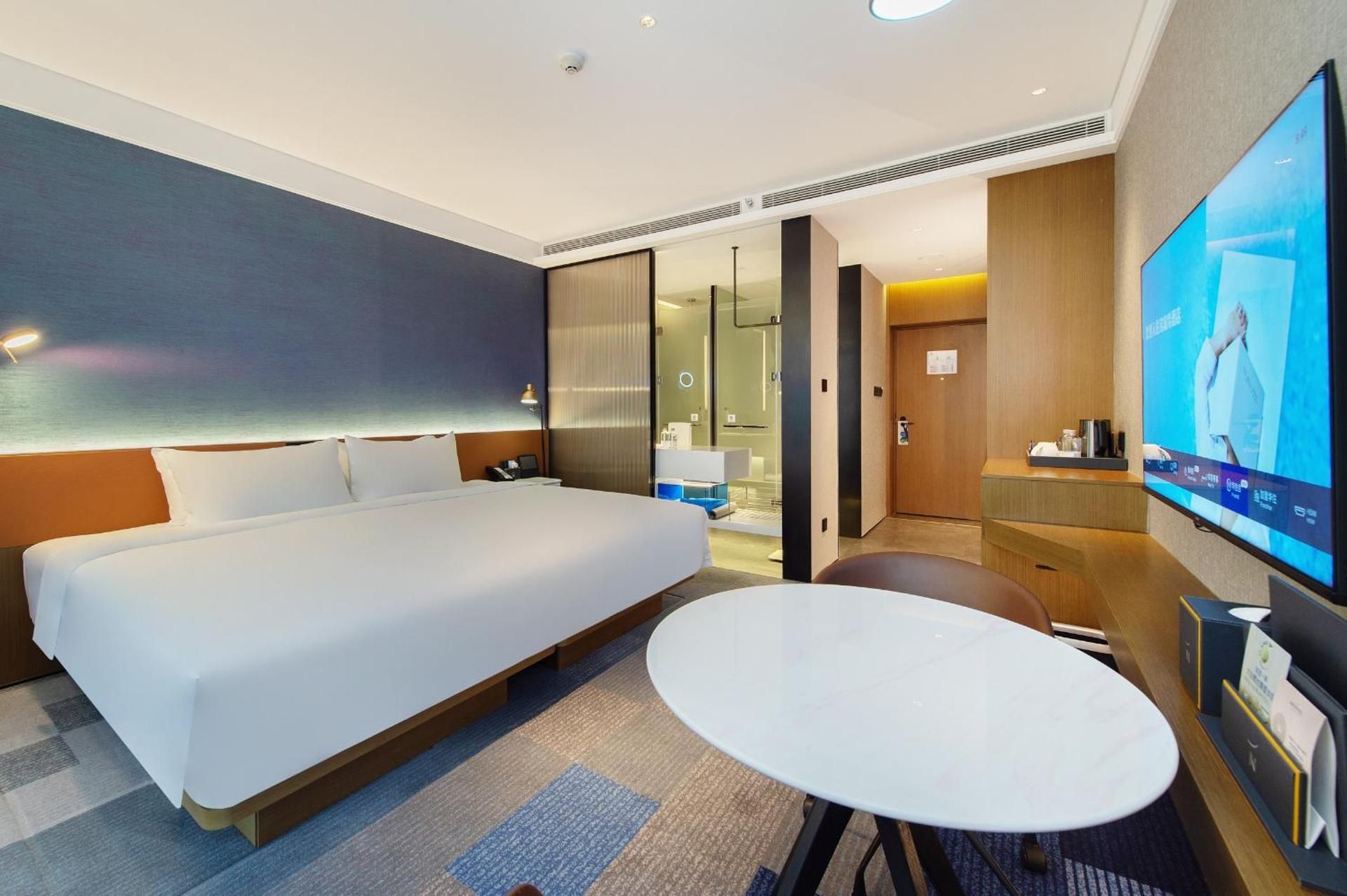 Superior Room with 1 King Size Bed