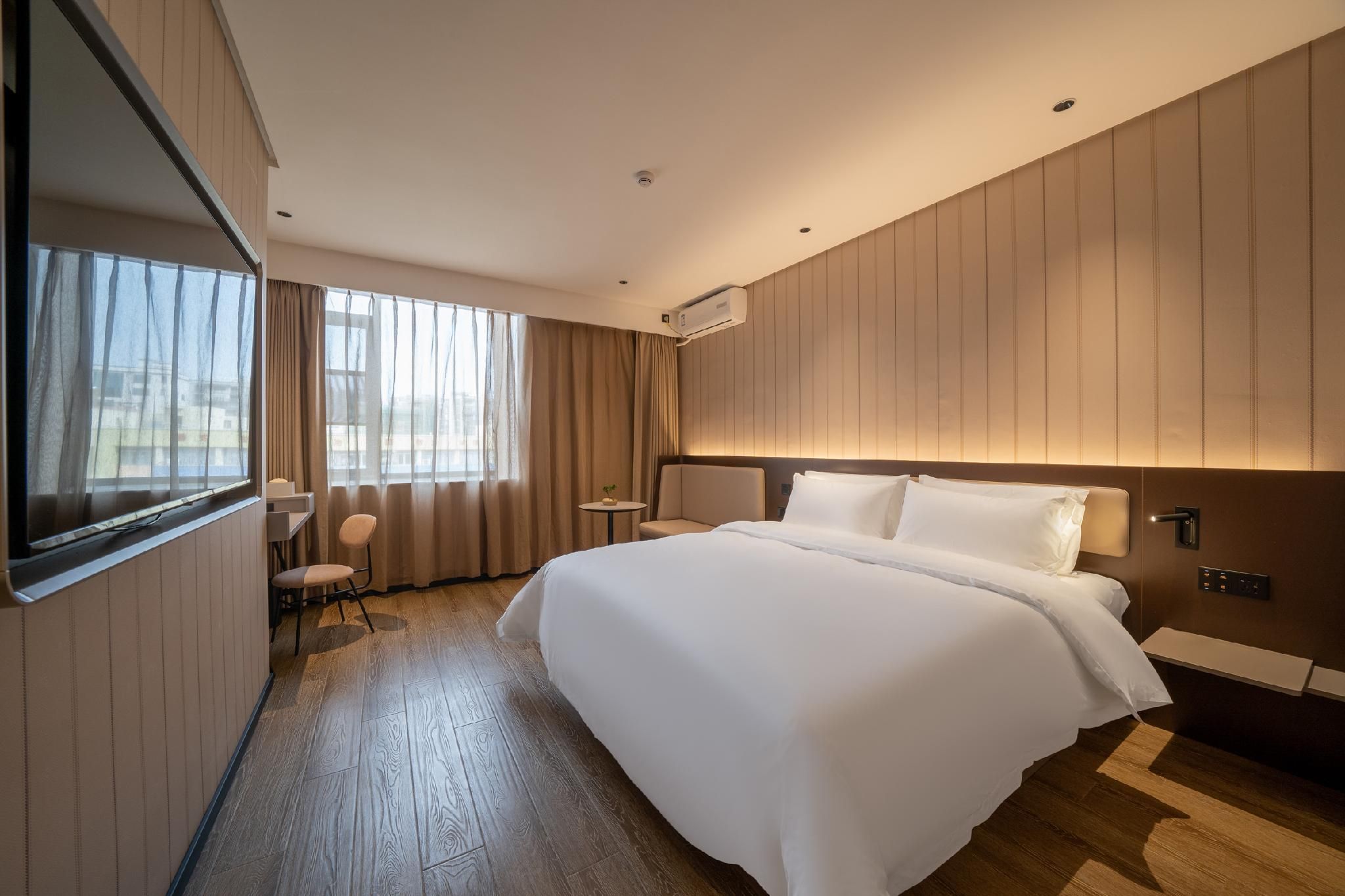 Huazhu - Superior BedRoom