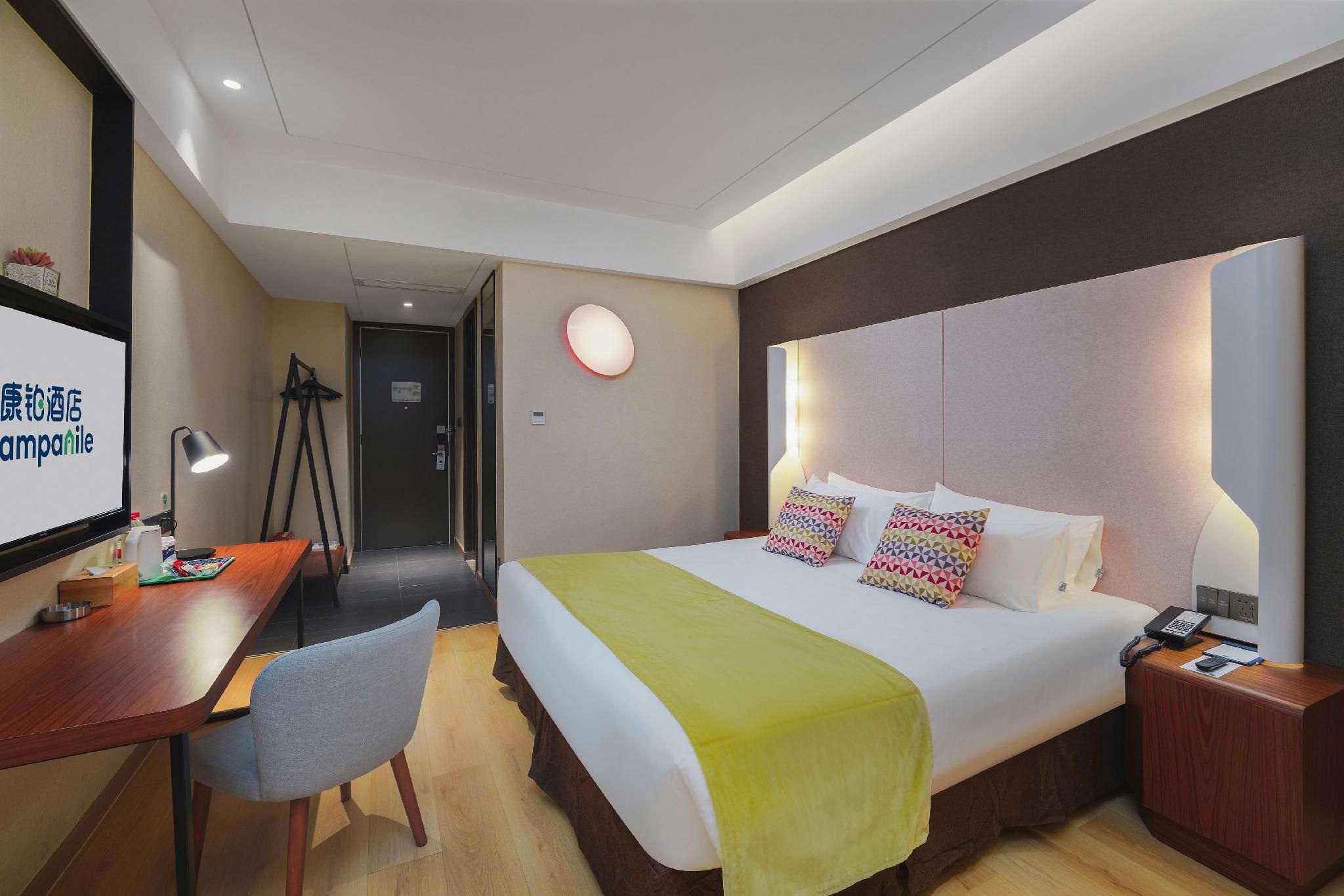 WH - Deluxe Bed Room