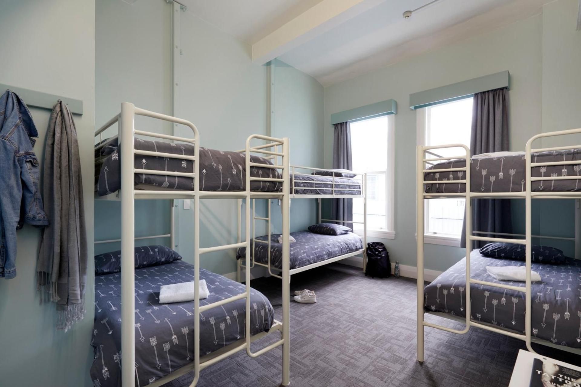 6 Bed dorm Mixed Shared Bathroom