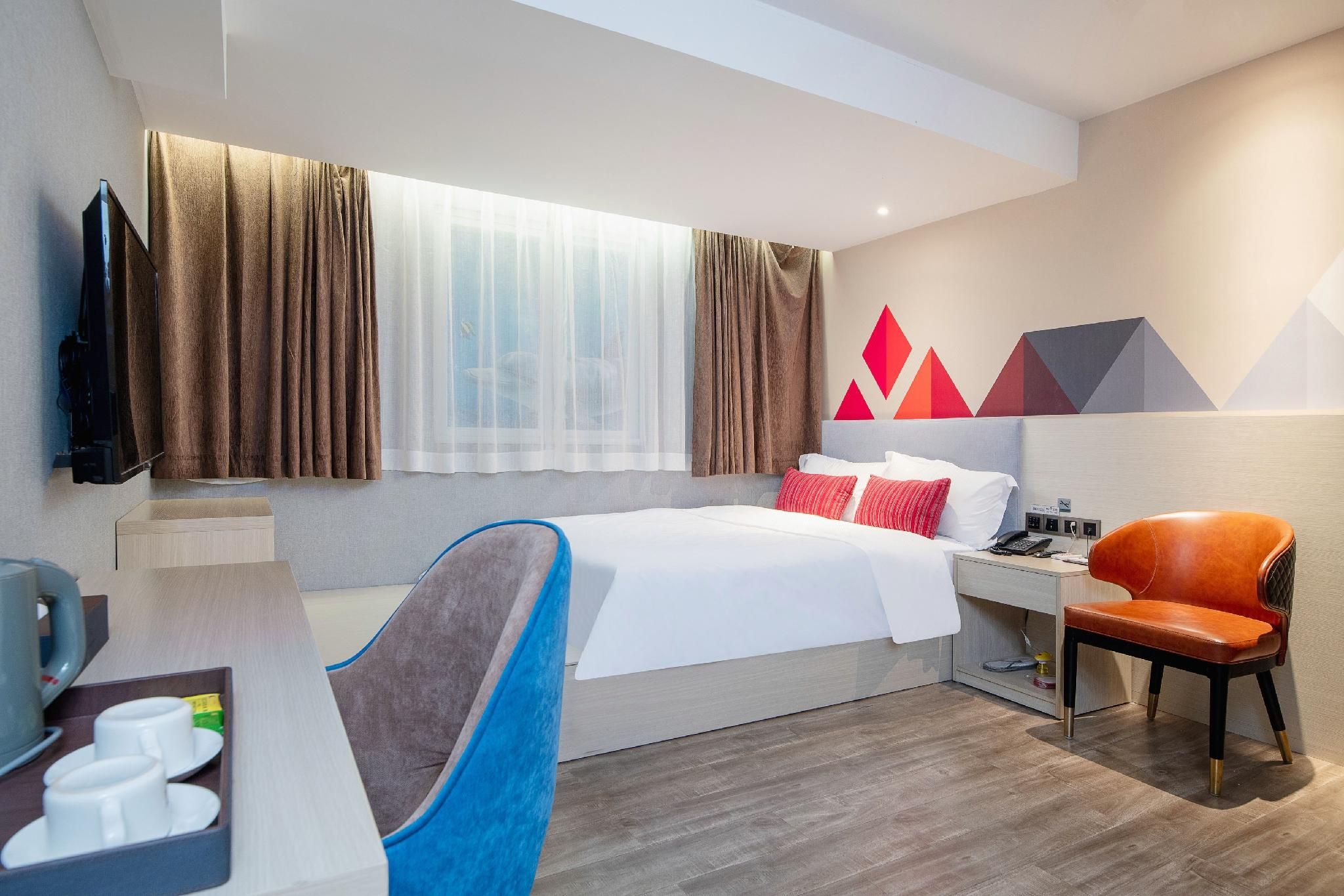 Comfort Room with Single Bed