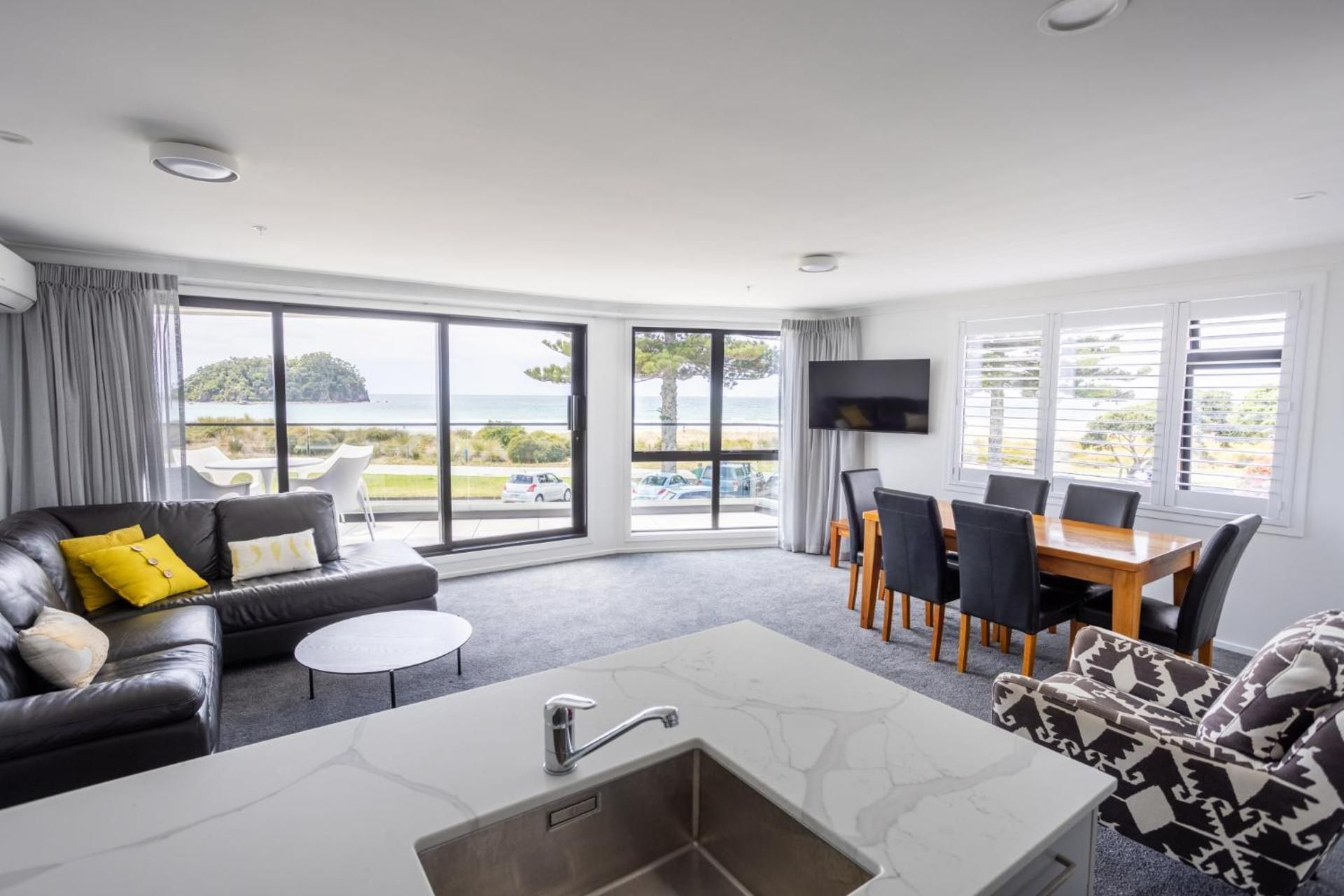 Deluxe Beachfront Two Bedroom - Level 2 water views