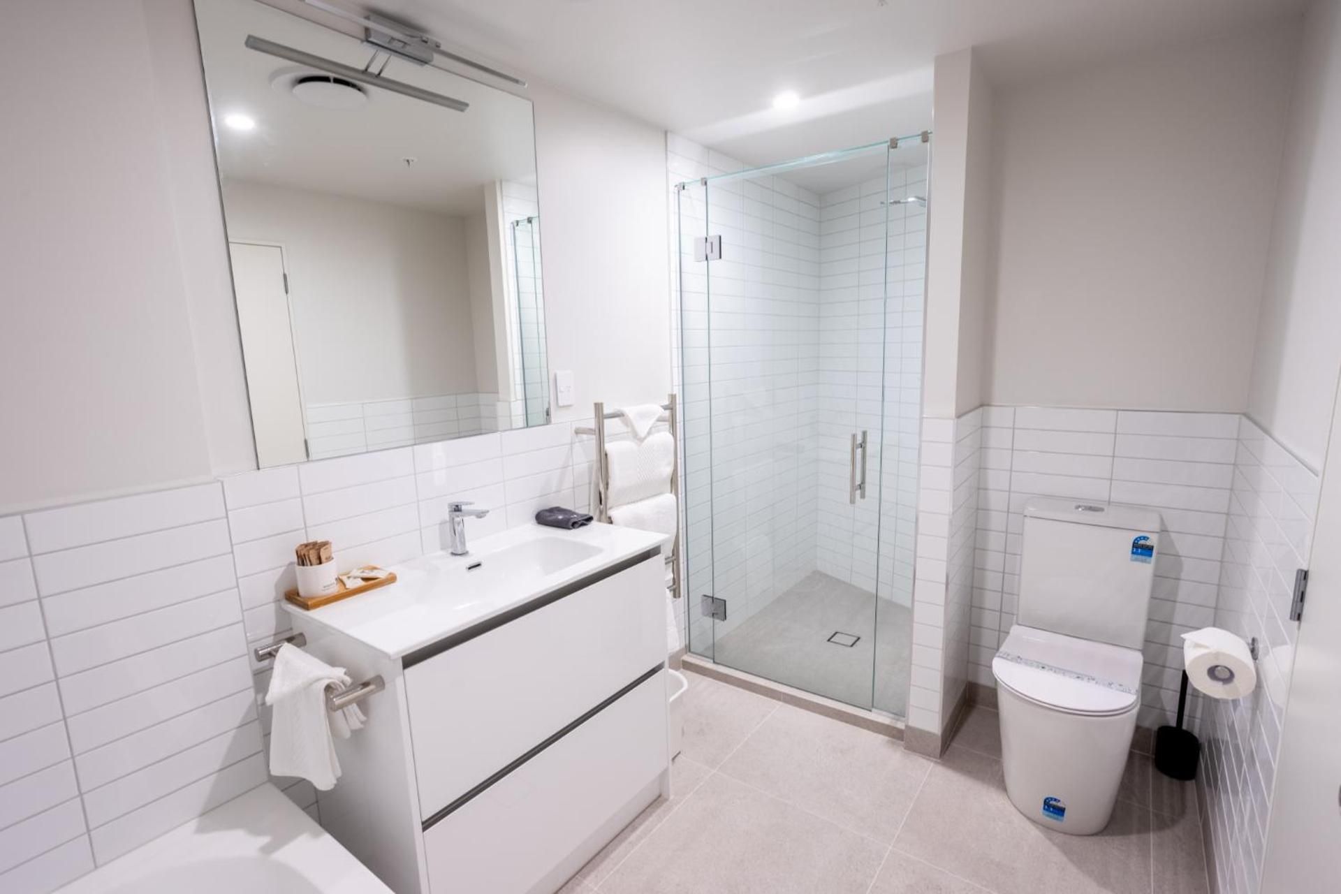 Deluxe Beachfront One Bedroom - Level 2 Water views