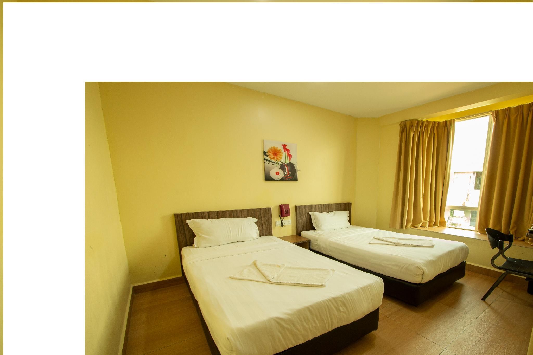 Expo Hotel Deluxe Twin Room