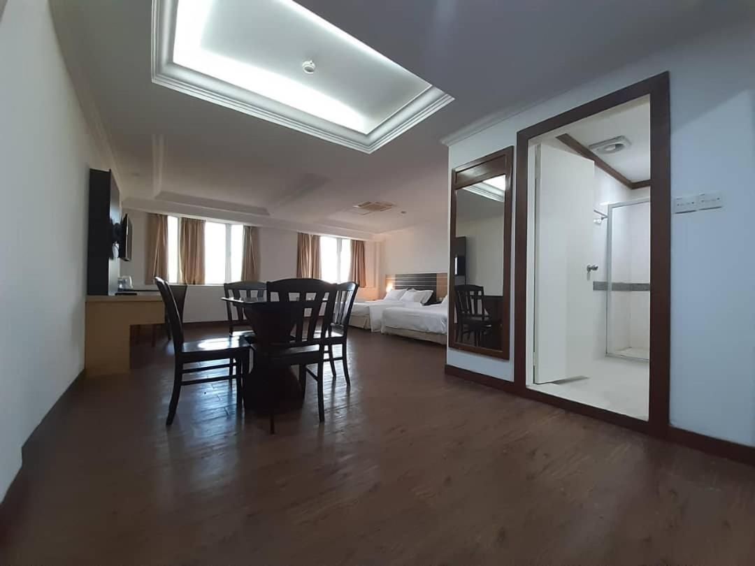 SARA HOTEL Super Deluxe Room 3