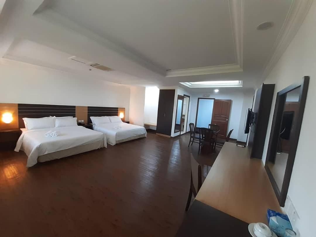 SARA HOTEL Super Deluxe Room