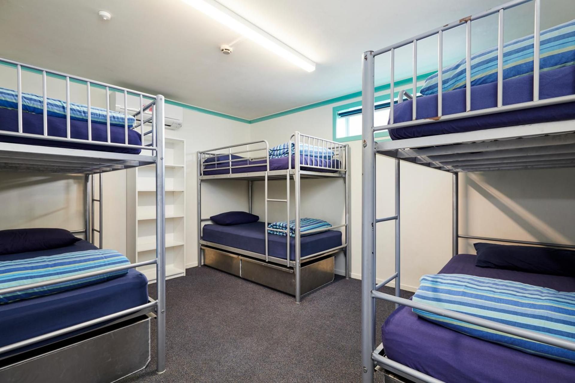 Bed in 6-Bed Mixed Dormitory Room