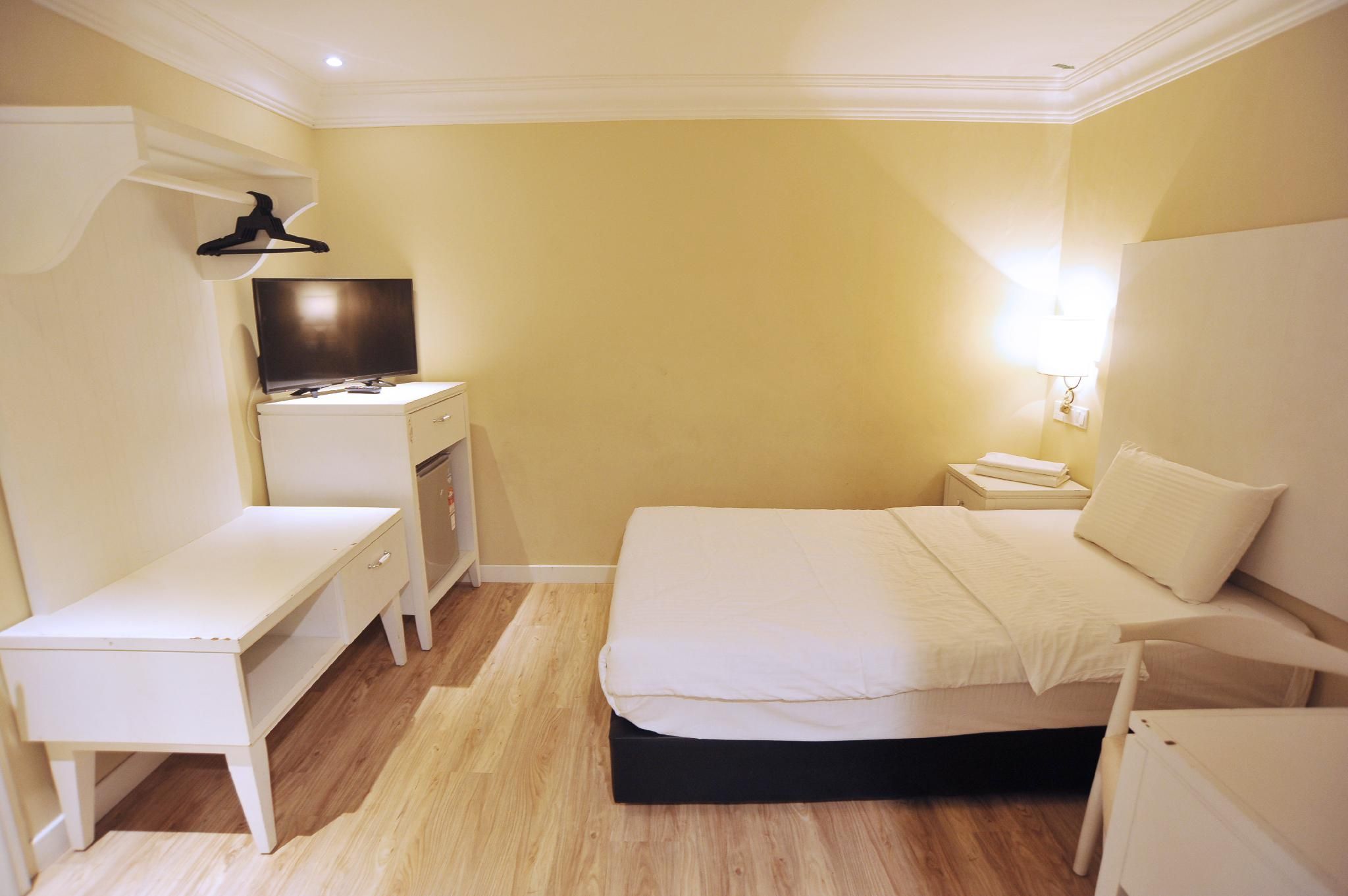 Standard Single Room without Window