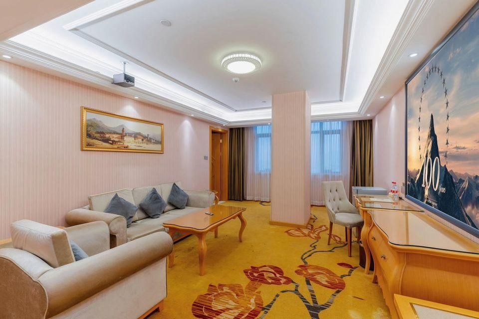 Executive Suite