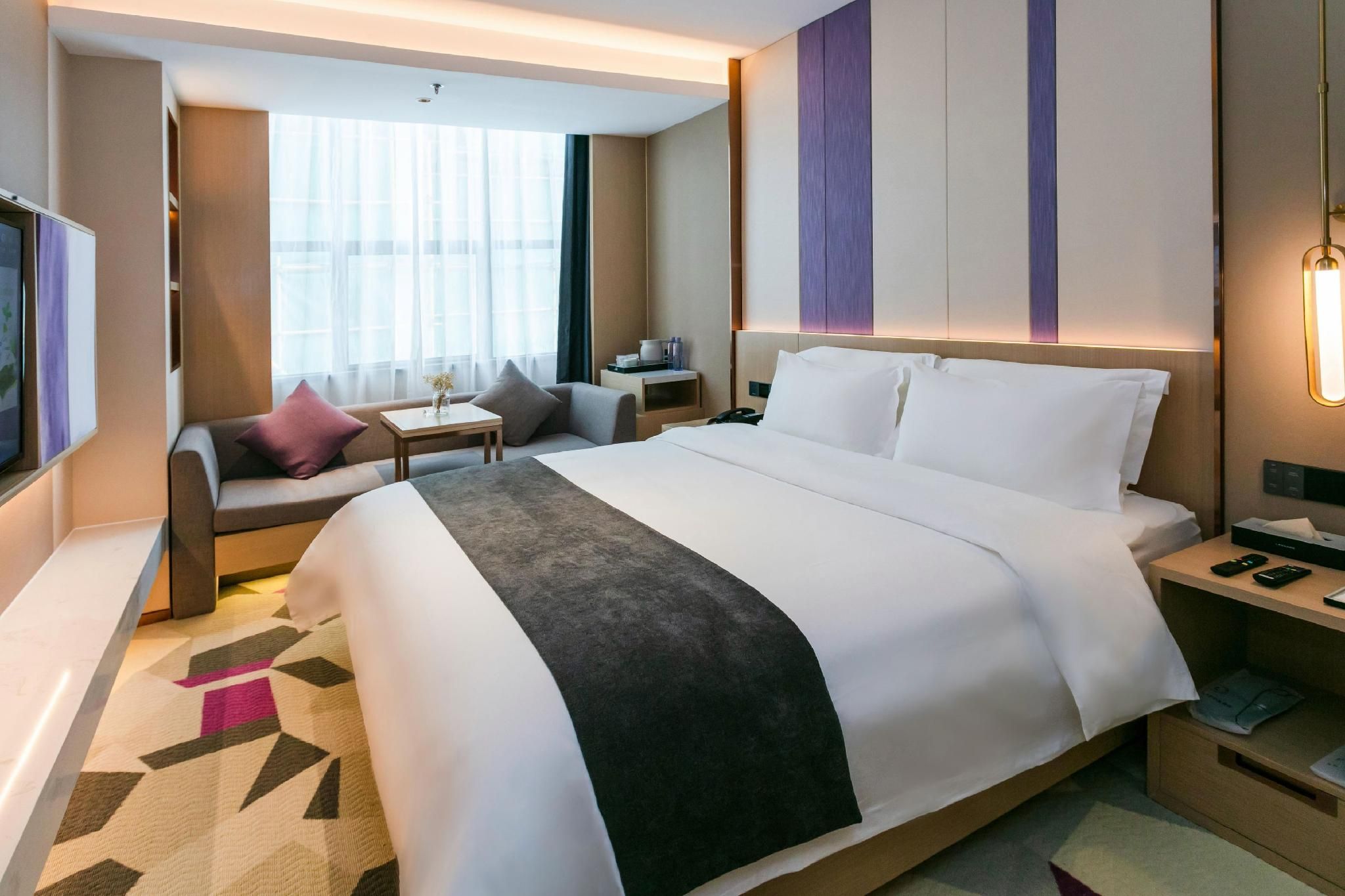 WH - Deluxe Bed Room