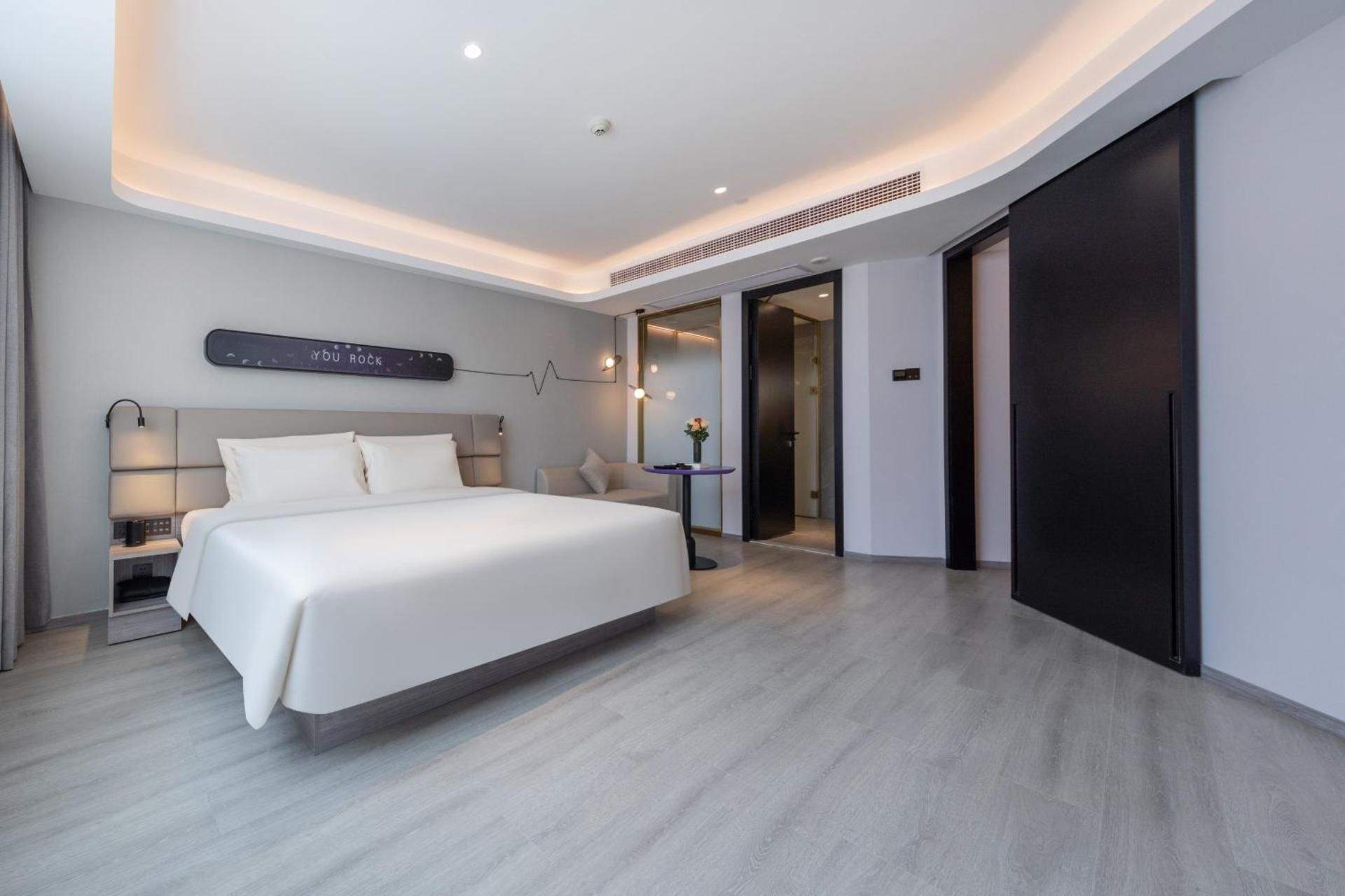 Super Suite